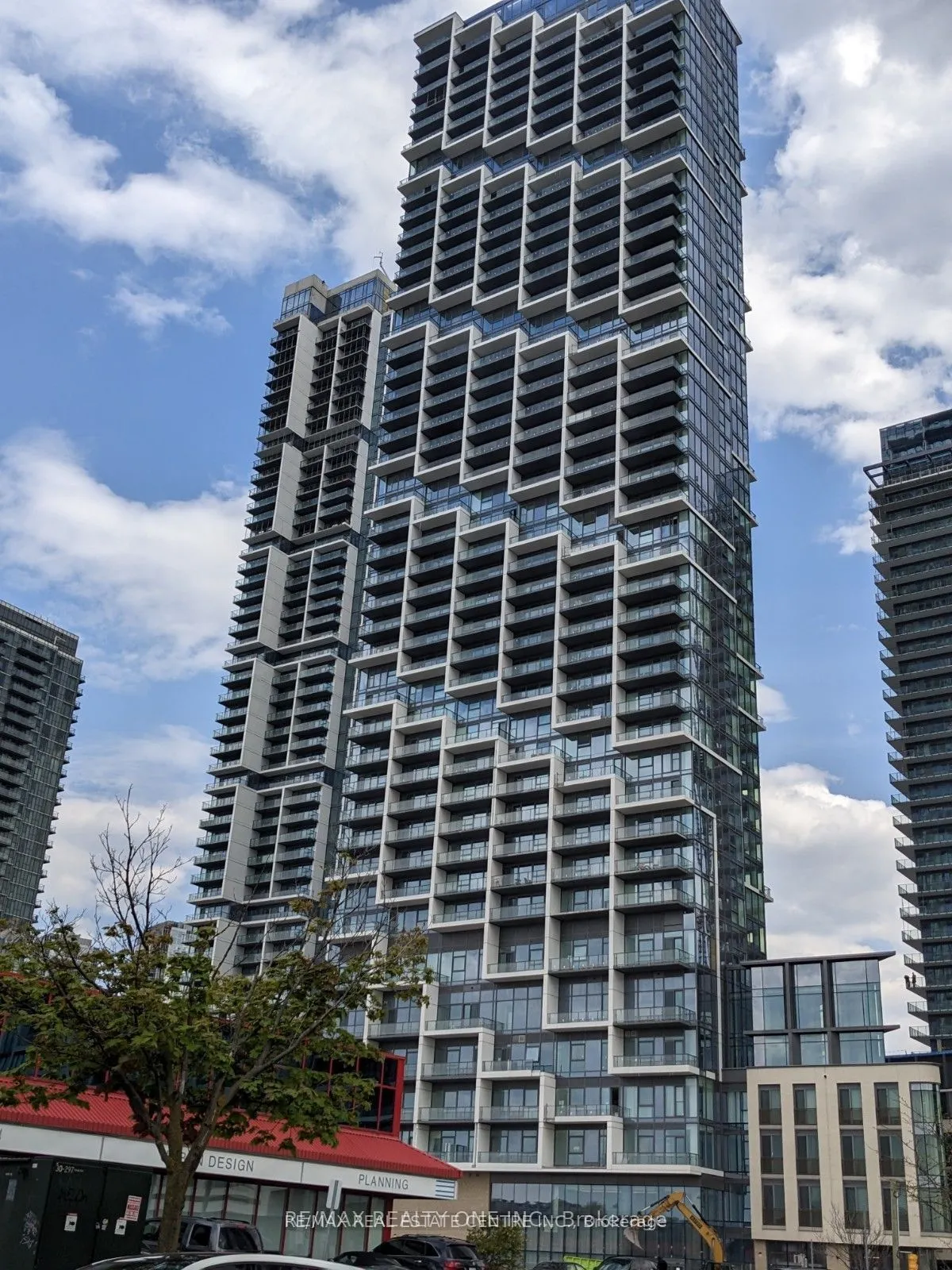1000 Portage Parkway #3915