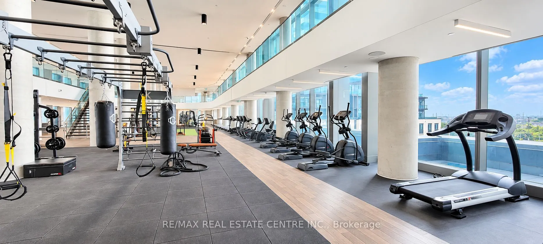 1000 Portage Parkway #3915
