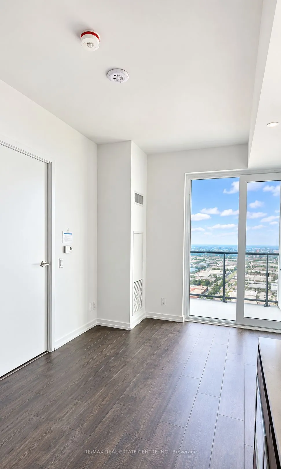 1000 Portage Parkway #3915