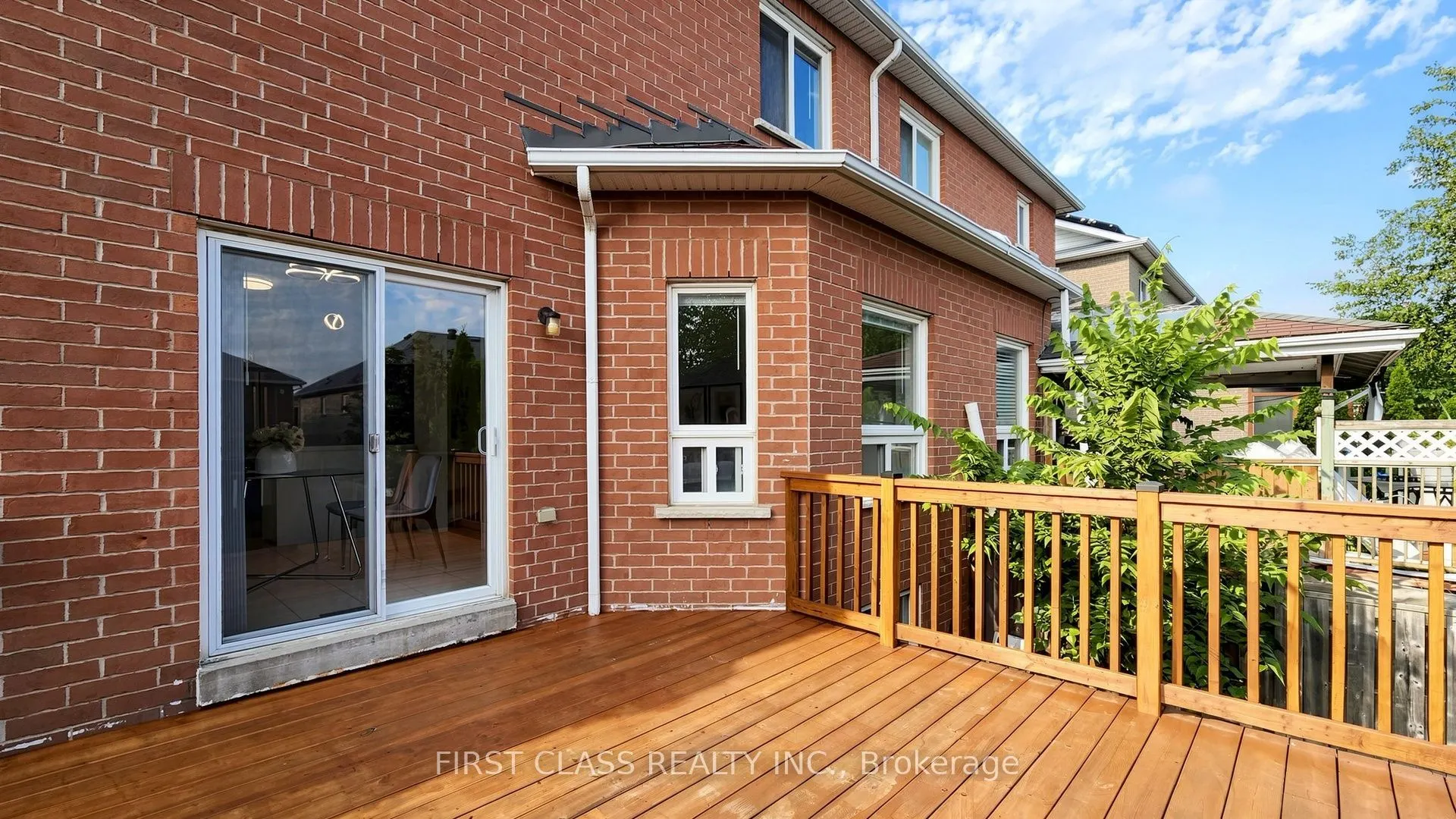 89 Castan Avenue