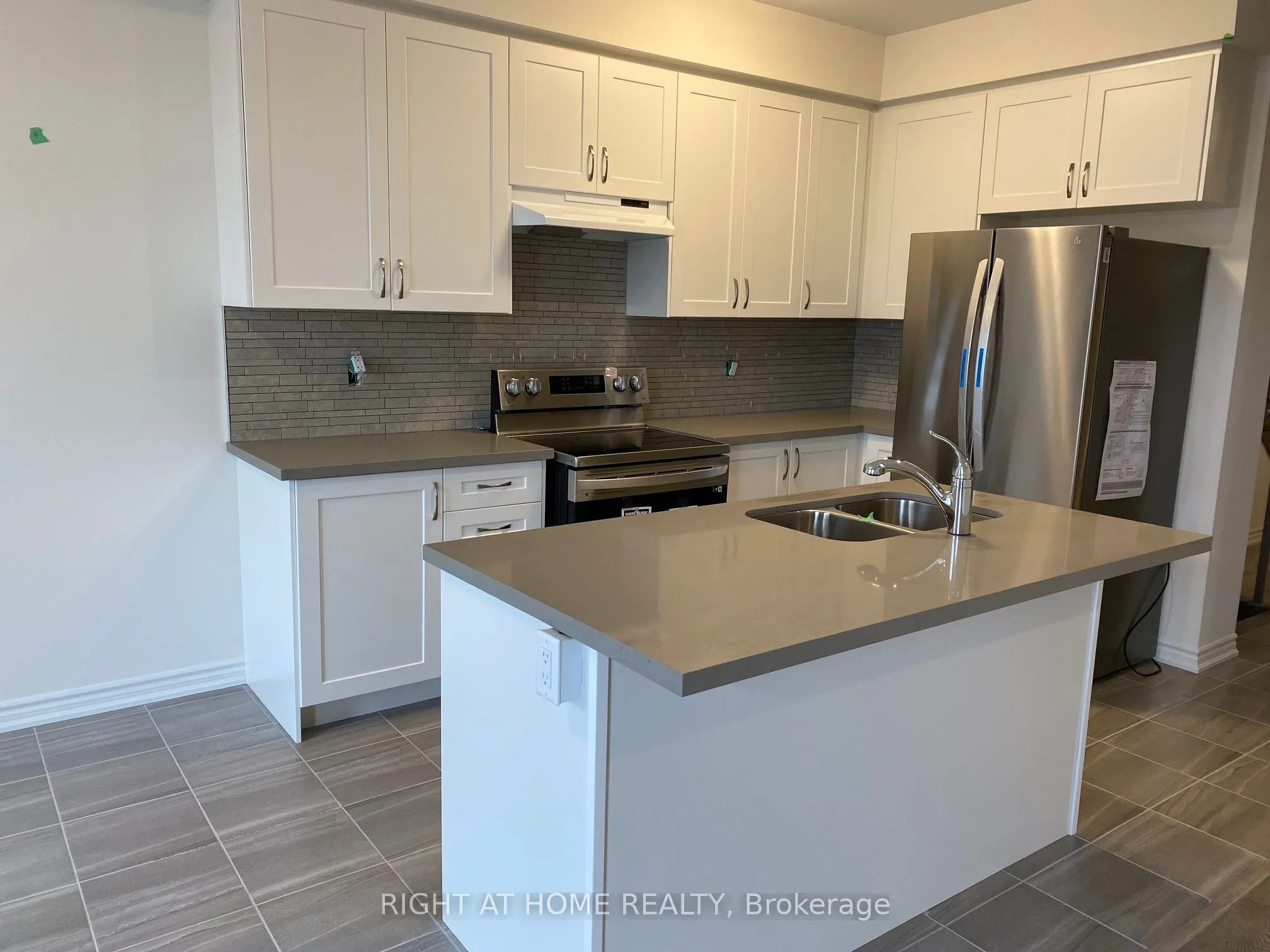 2250 Grainger Loop
