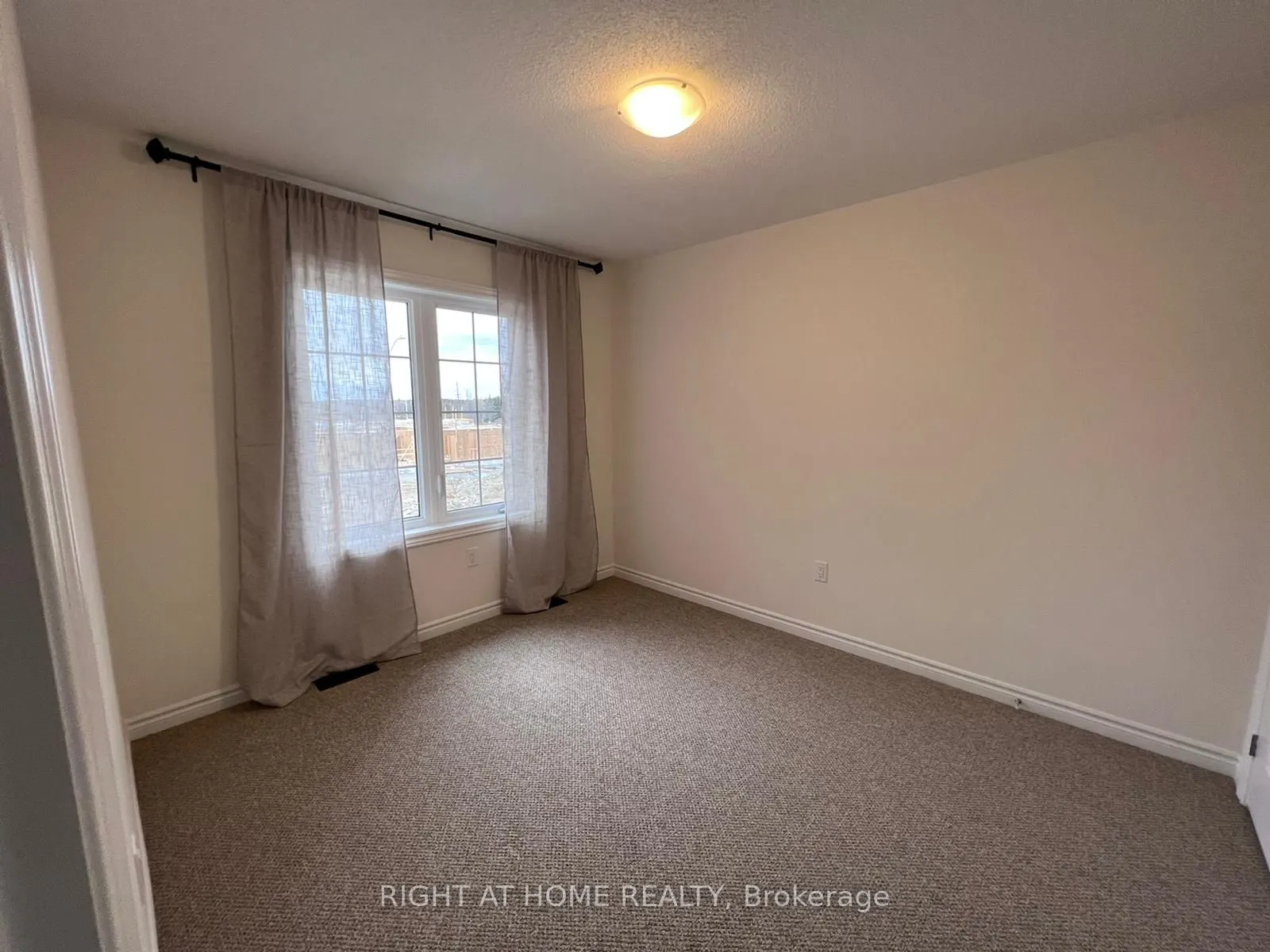2250 Grainger Loop