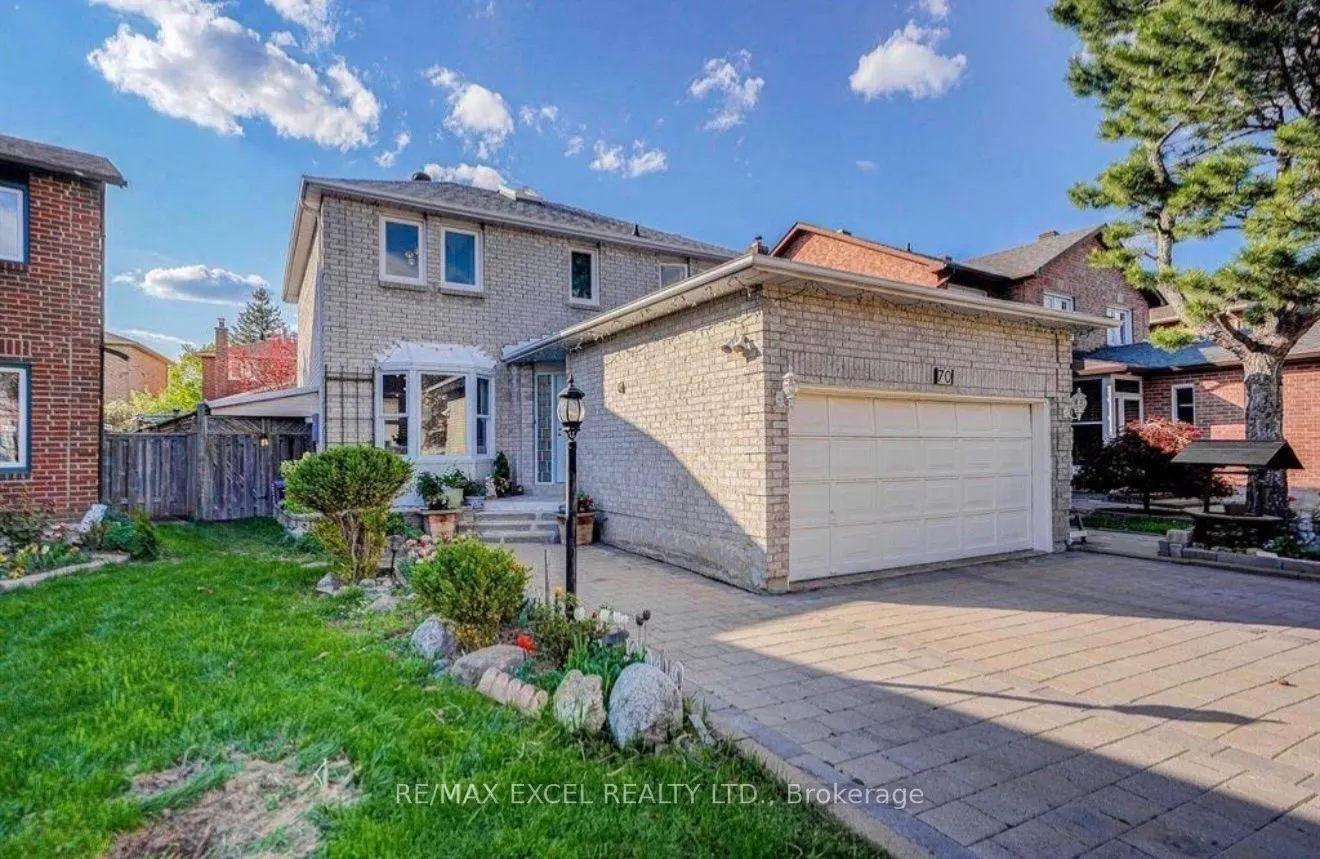 70 Weldrick Road E #Upper