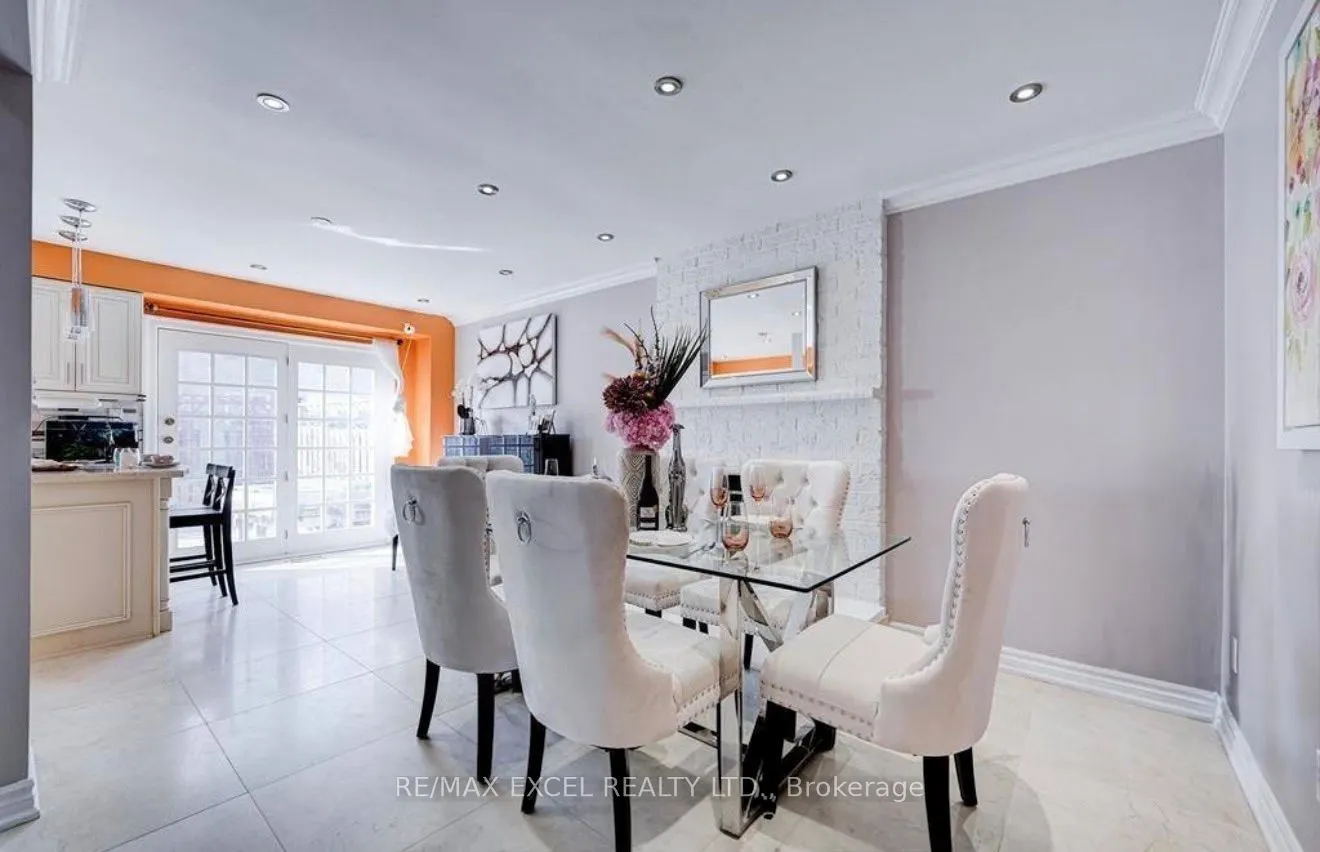 70 Weldrick Road E #Upper
