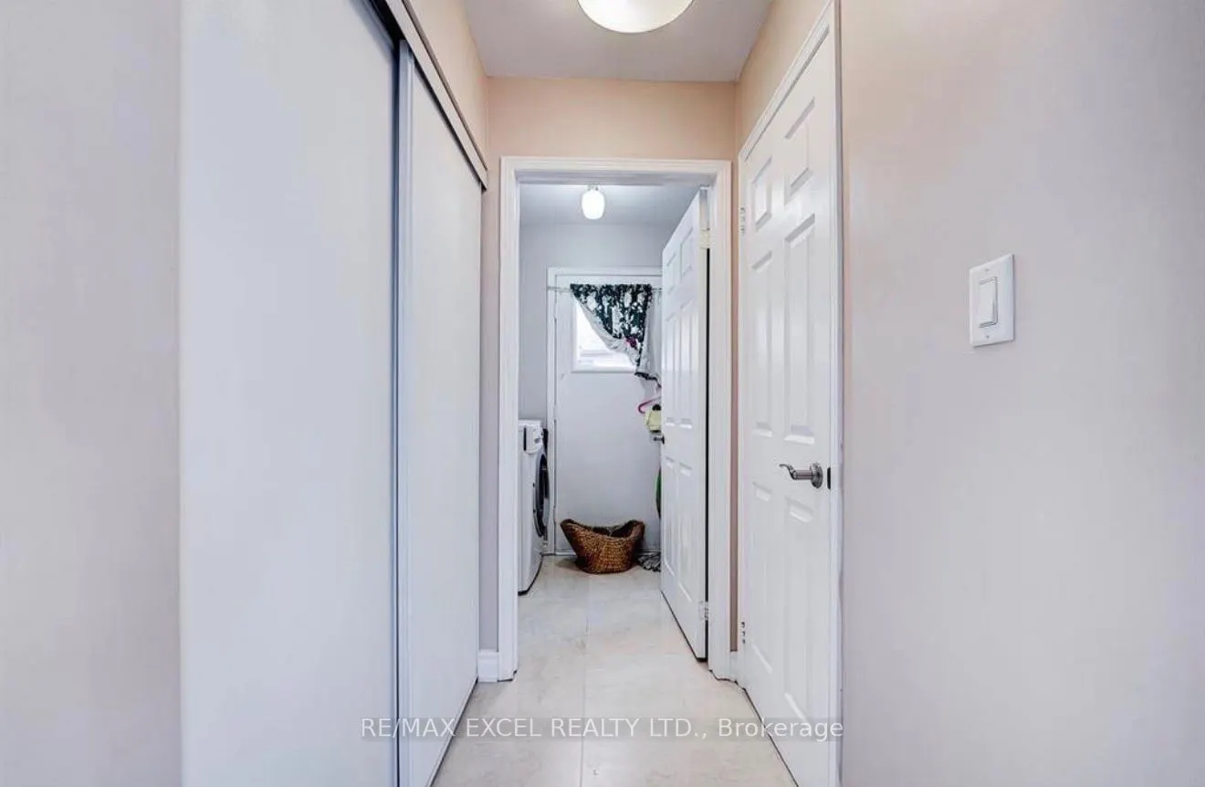 70 Weldrick Road E #Upper