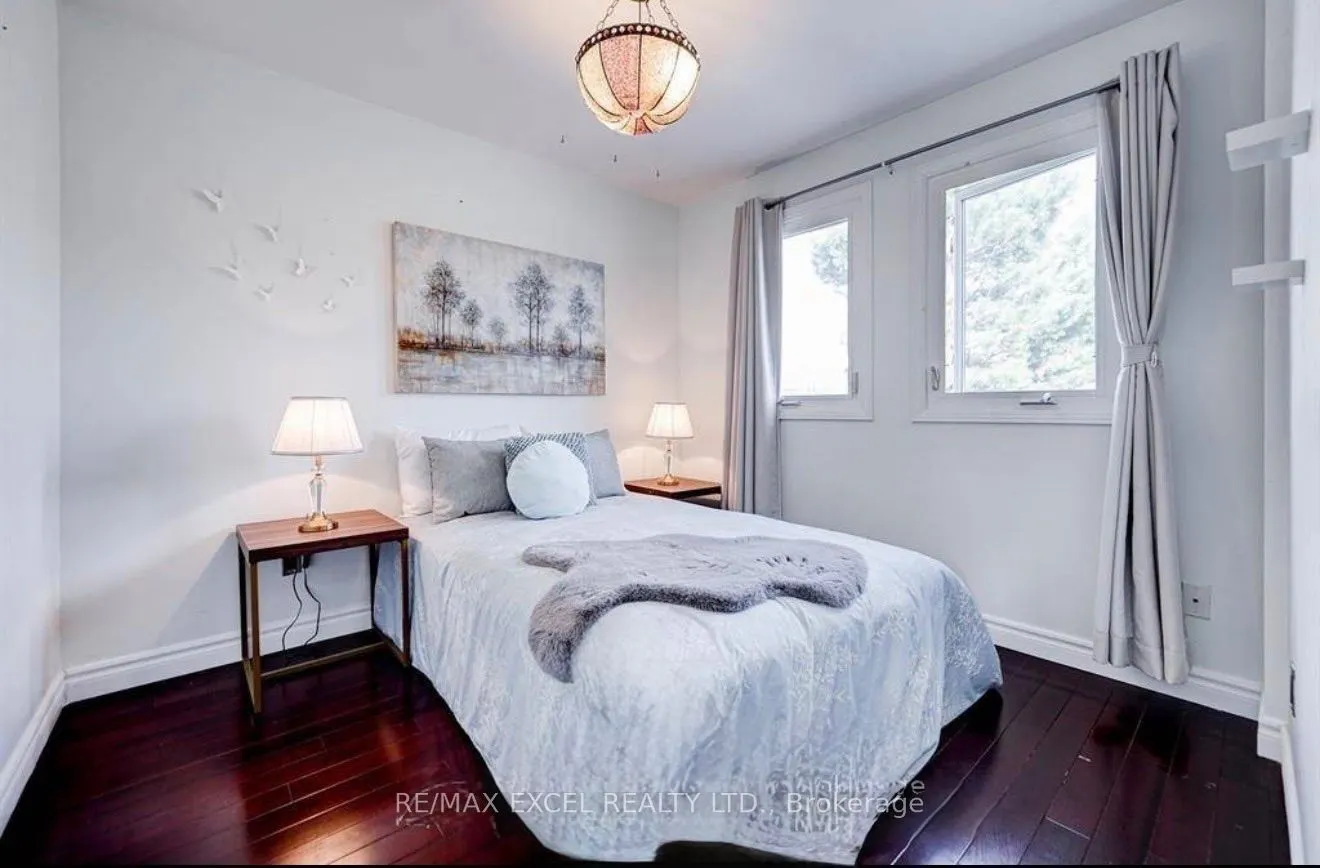 70 Weldrick Road E #Upper