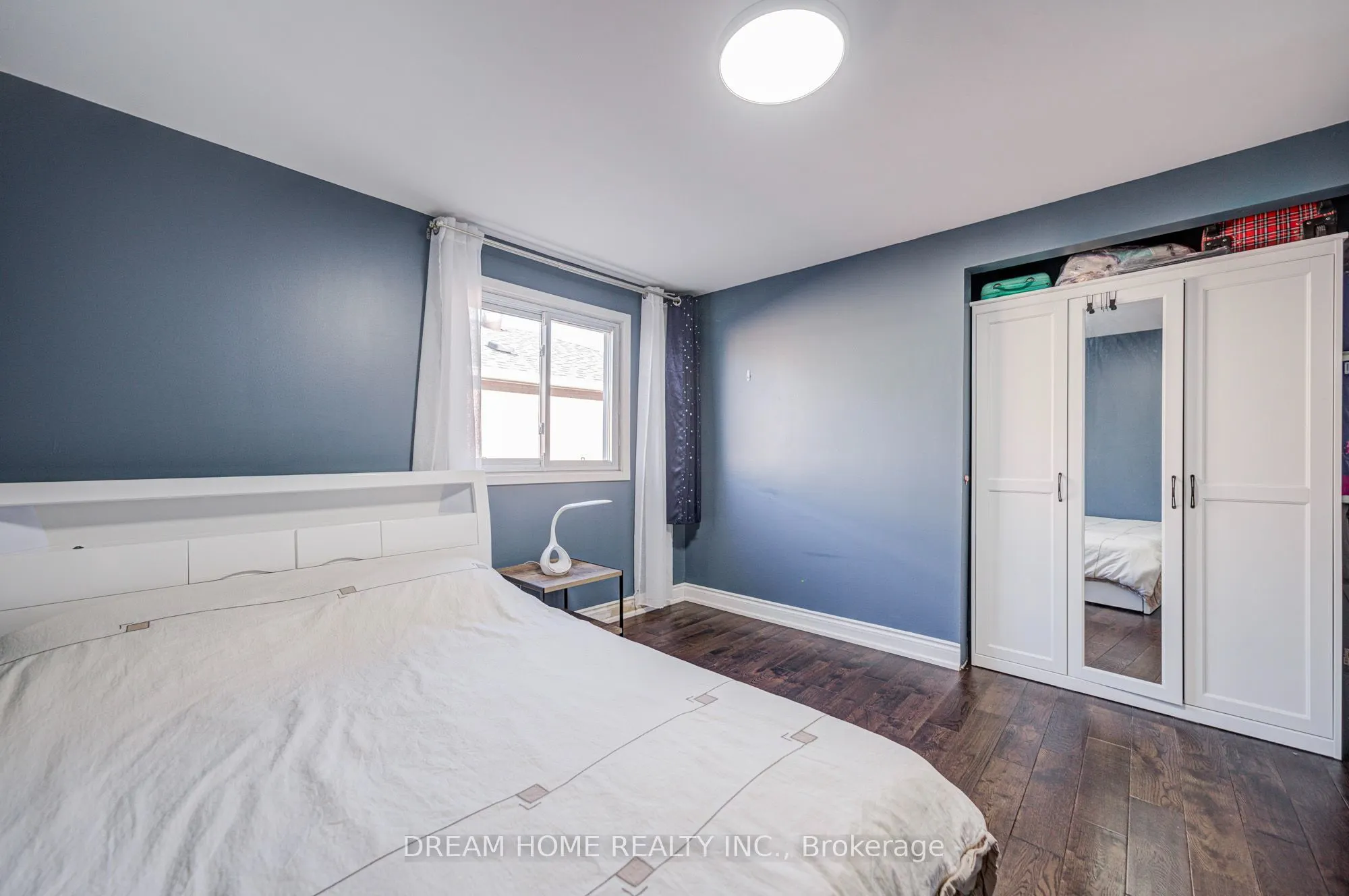 100 Douglas Haig Drive