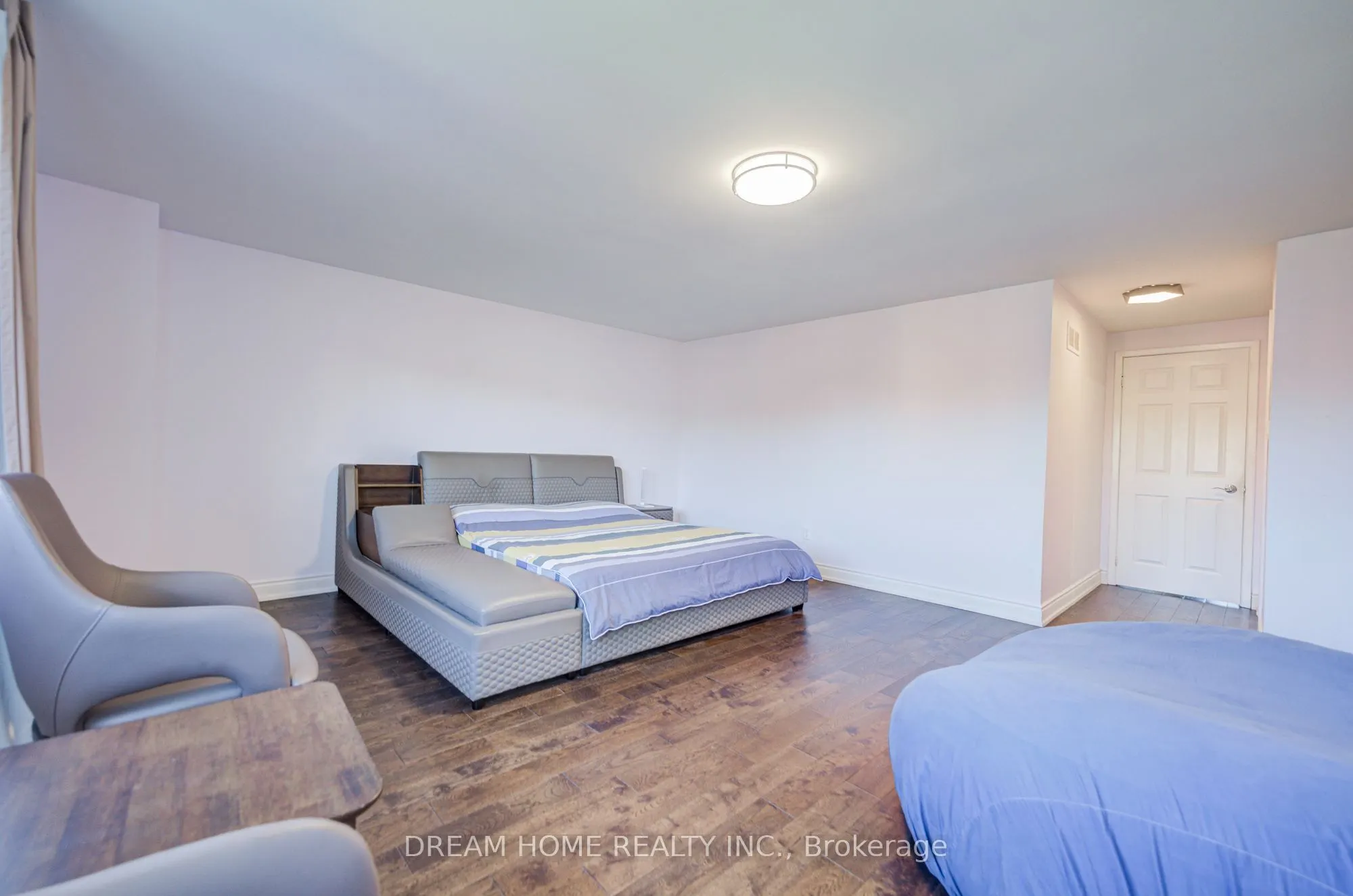 100 Douglas Haig Drive