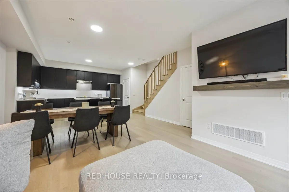 40 Baynes Way #7