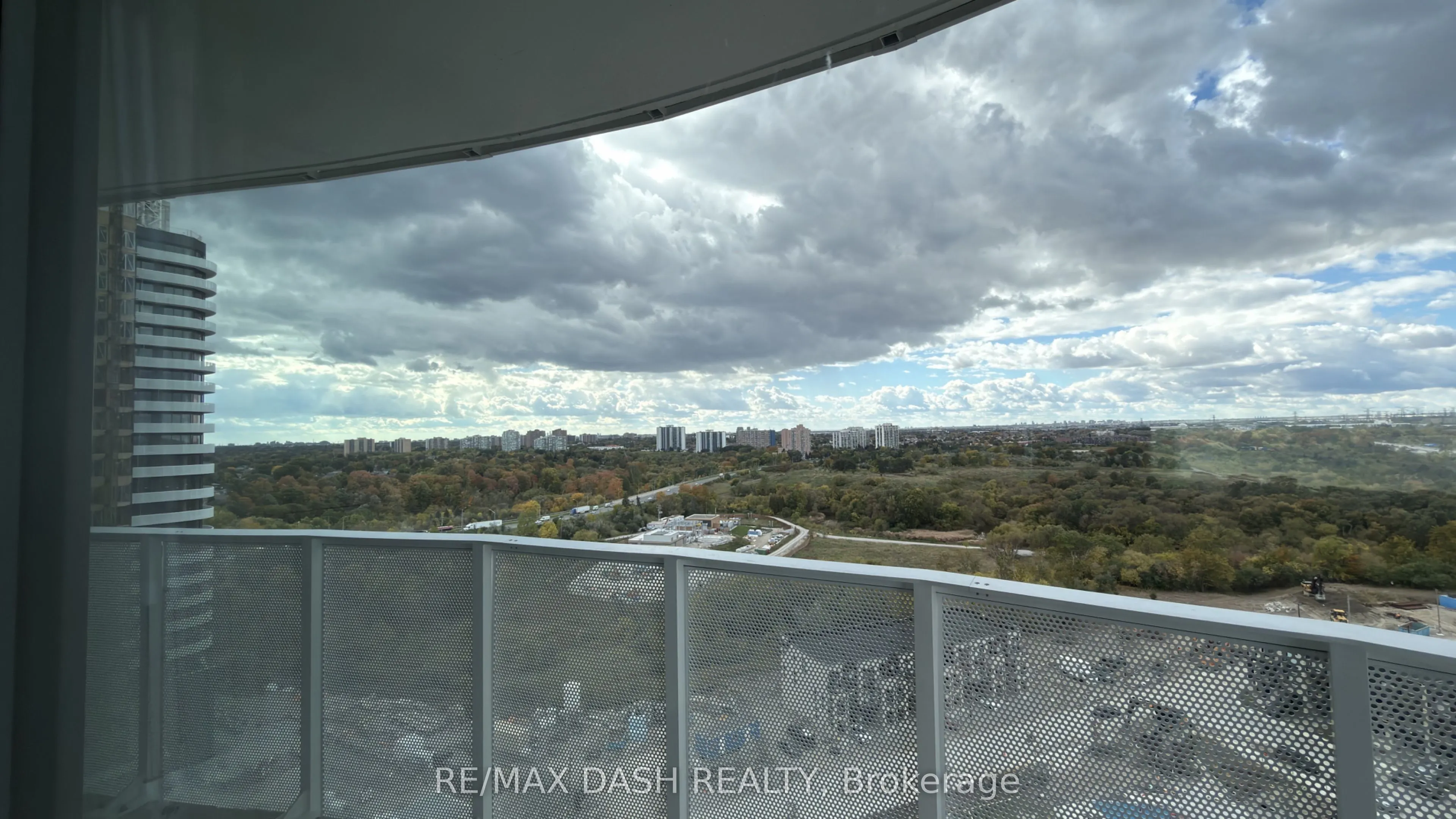 6 Flavelle Trail #1418