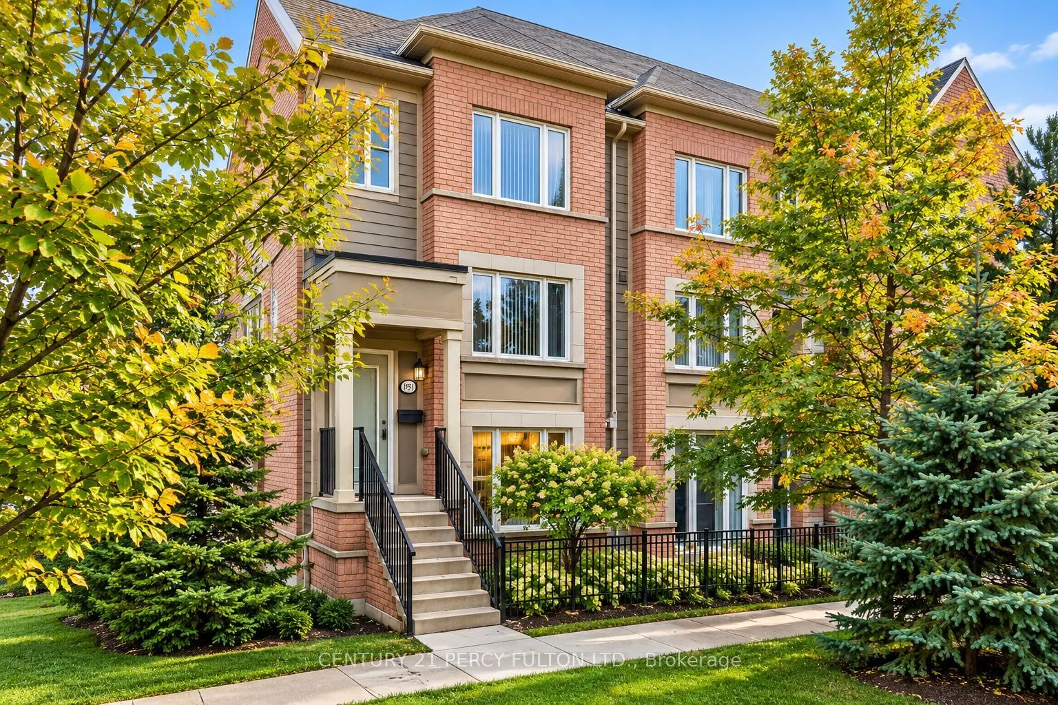 15951 Bayview Avenue #12