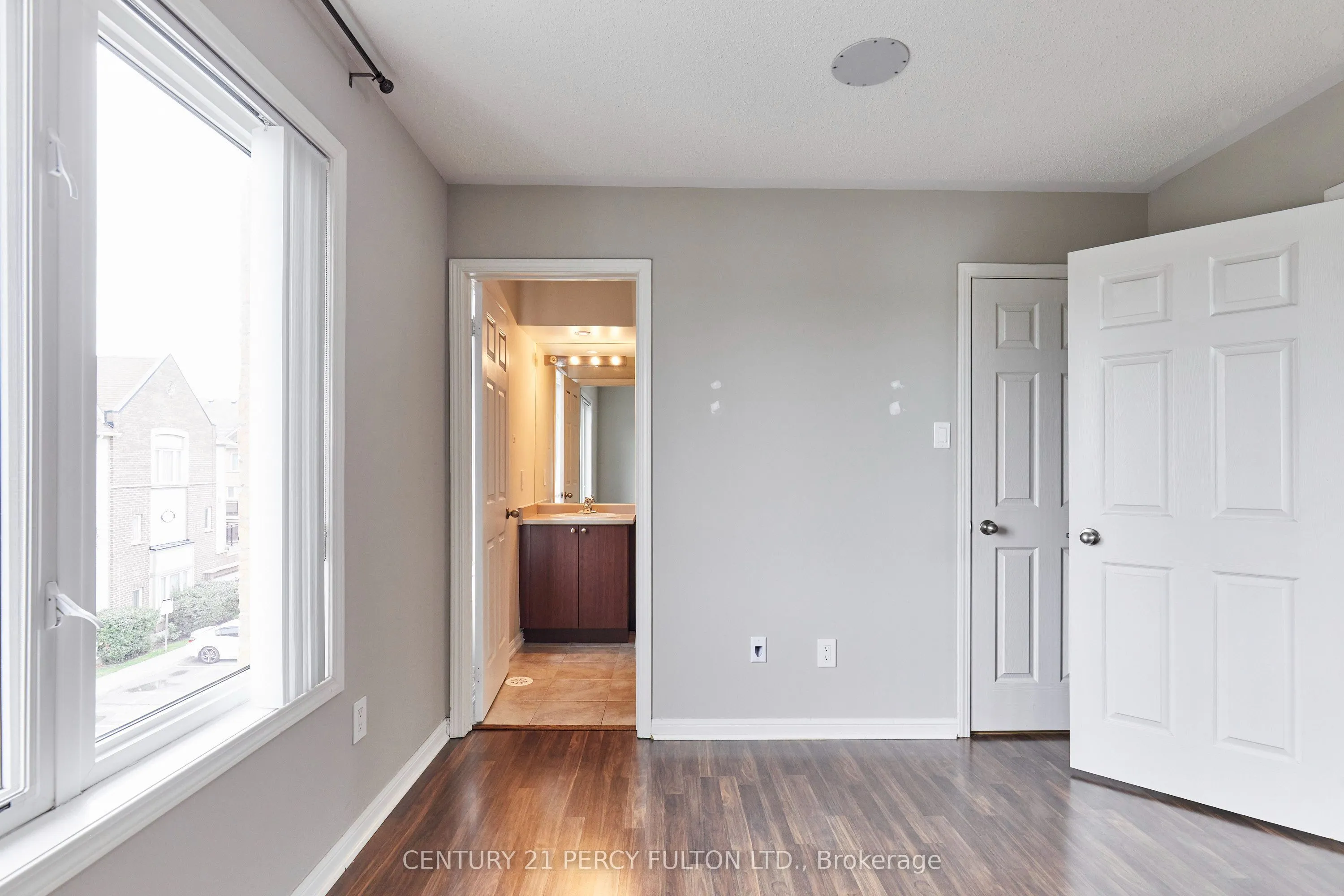 15951 Bayview Avenue #12