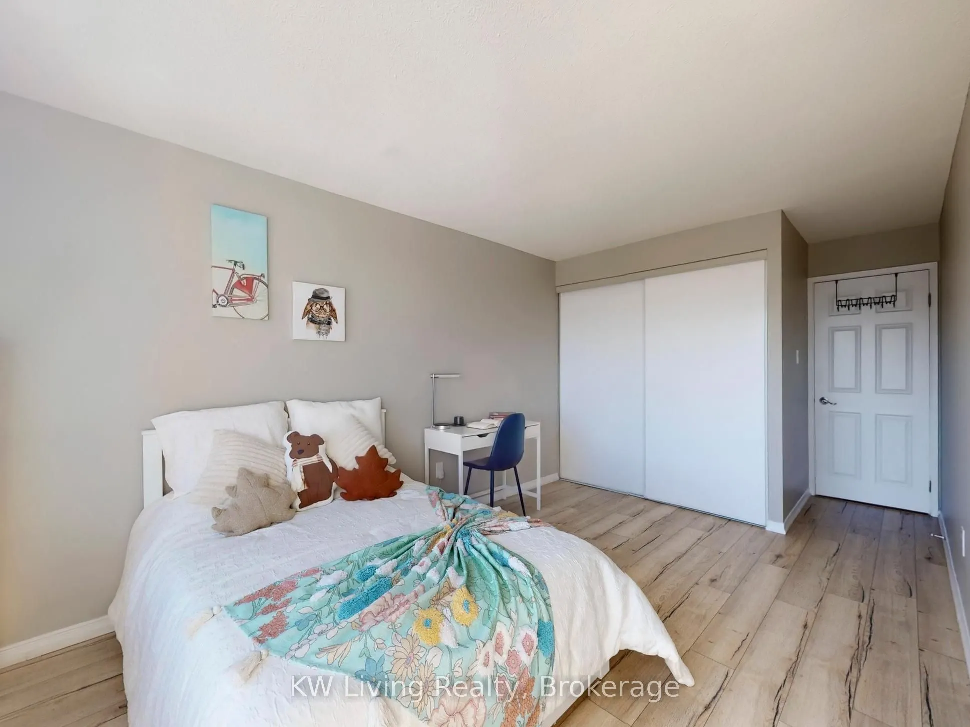 309 Major Mackenzie Drive #909