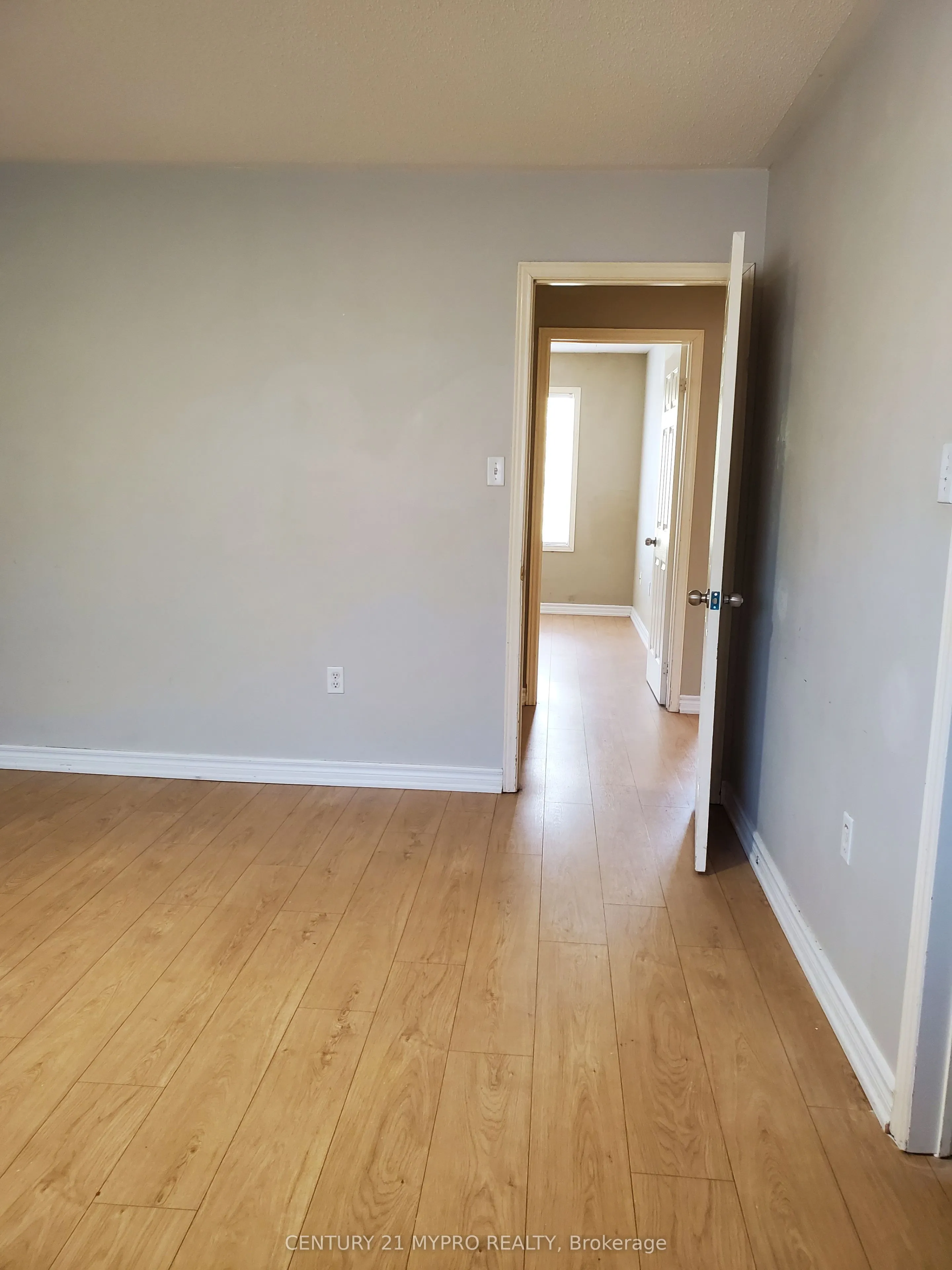 44 Grasslands Avenue
