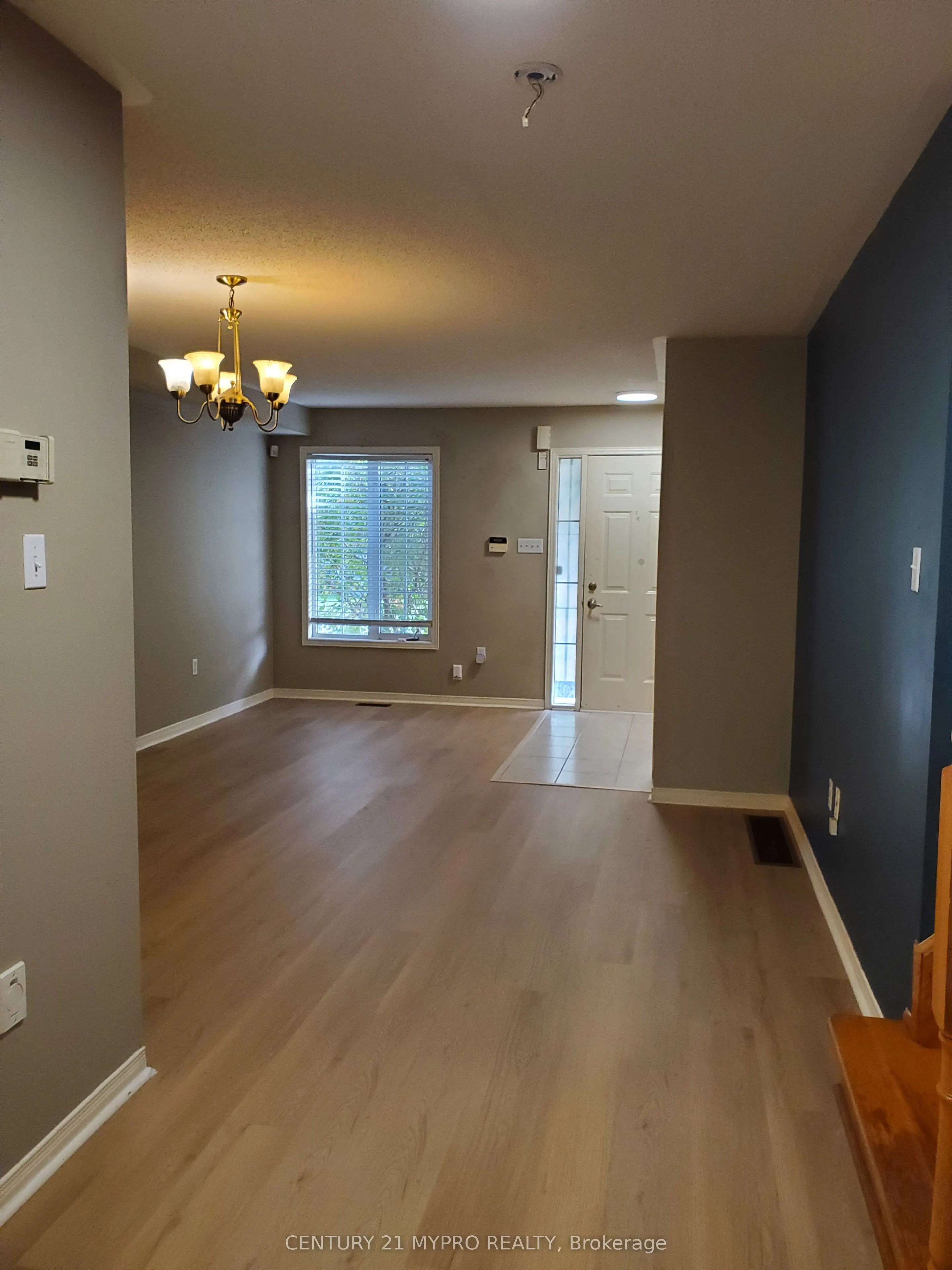 44 Grasslands Avenue