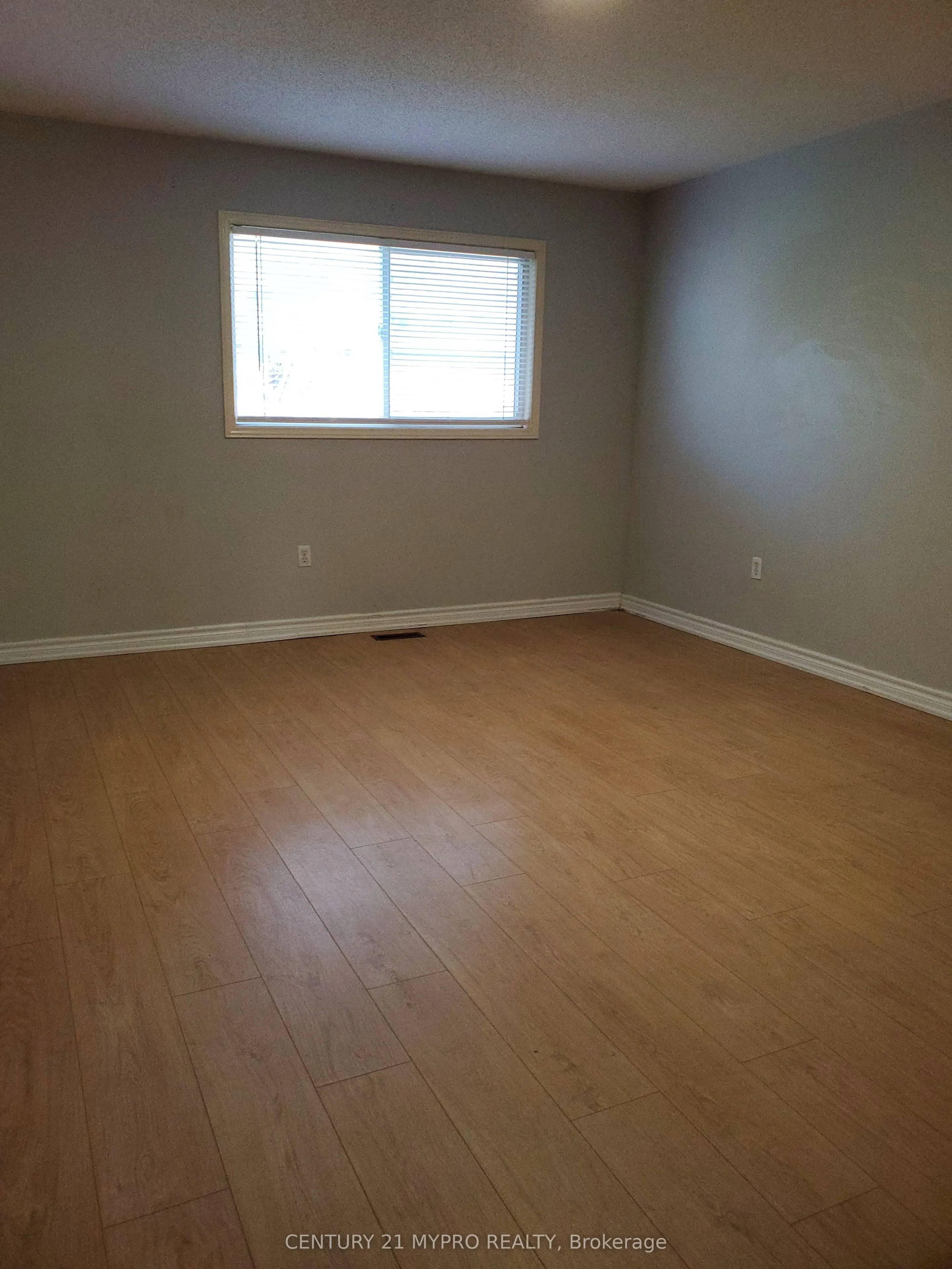44 Grasslands Avenue