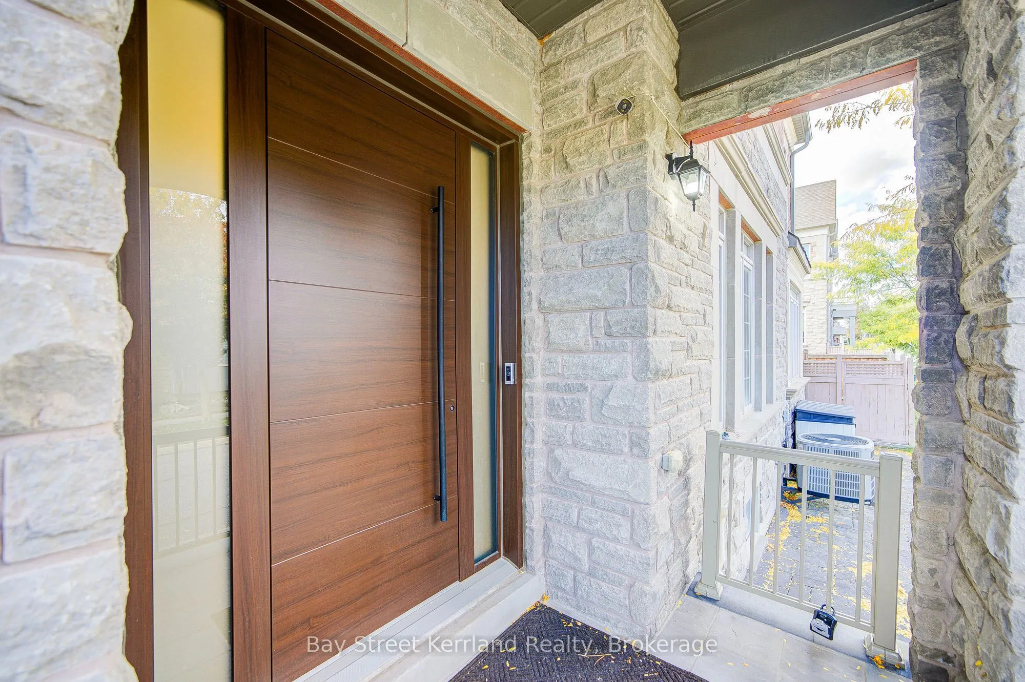 36 WILLOW HEIGHTS Boulevard