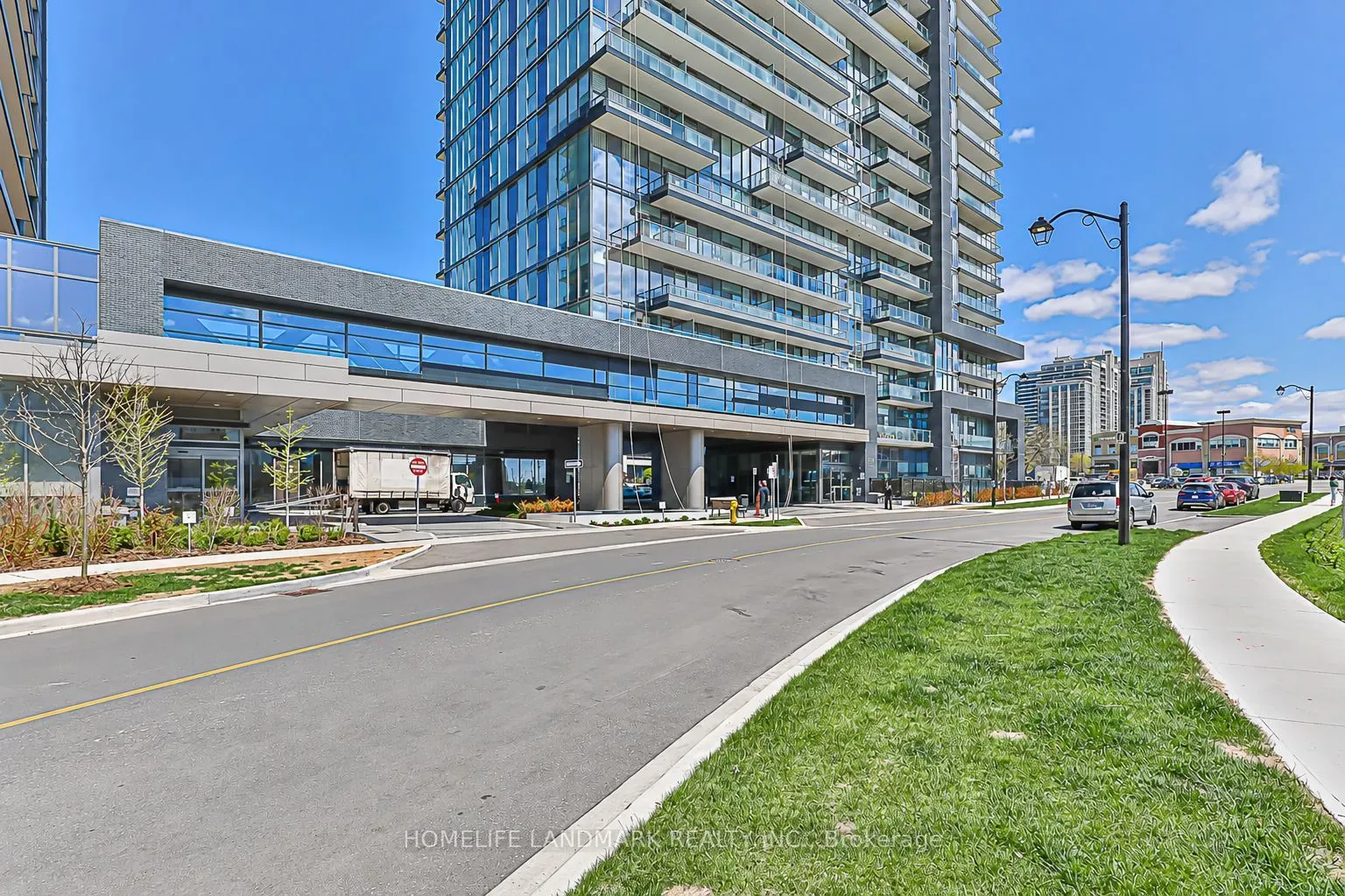 10 Gatineau Drive #210