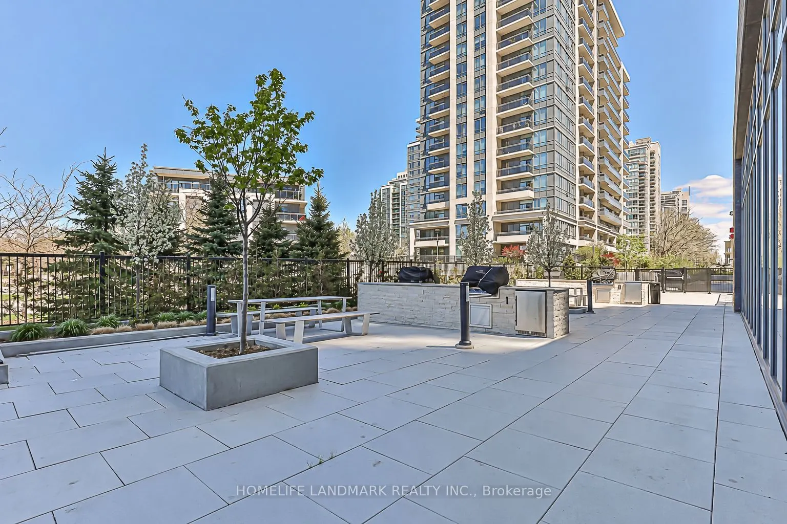 10 Gatineau Drive #210