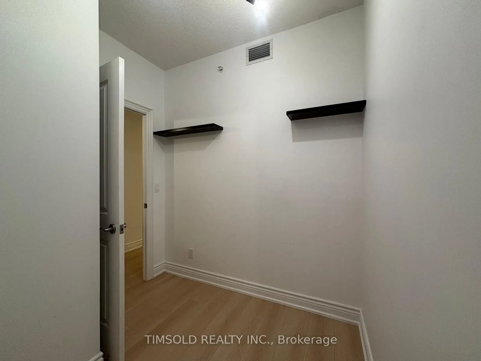 89 South Town Centre Boulevard #803