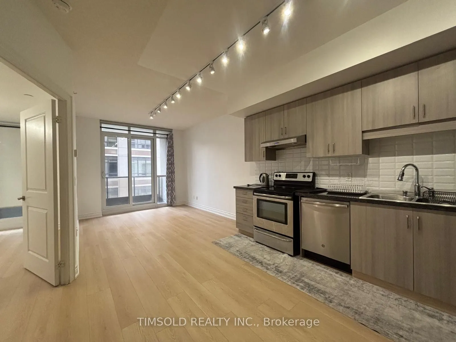 89 South Town Centre Boulevard #803