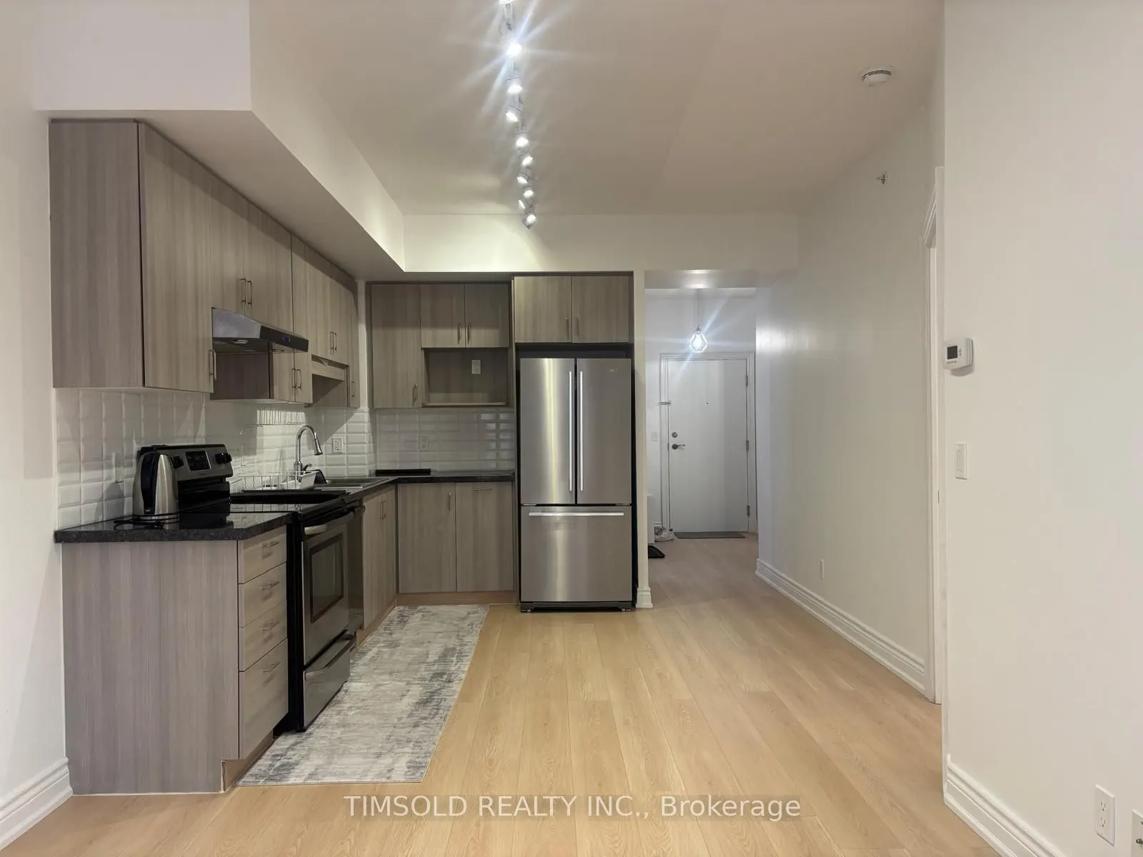 89 South Town Centre Boulevard #803