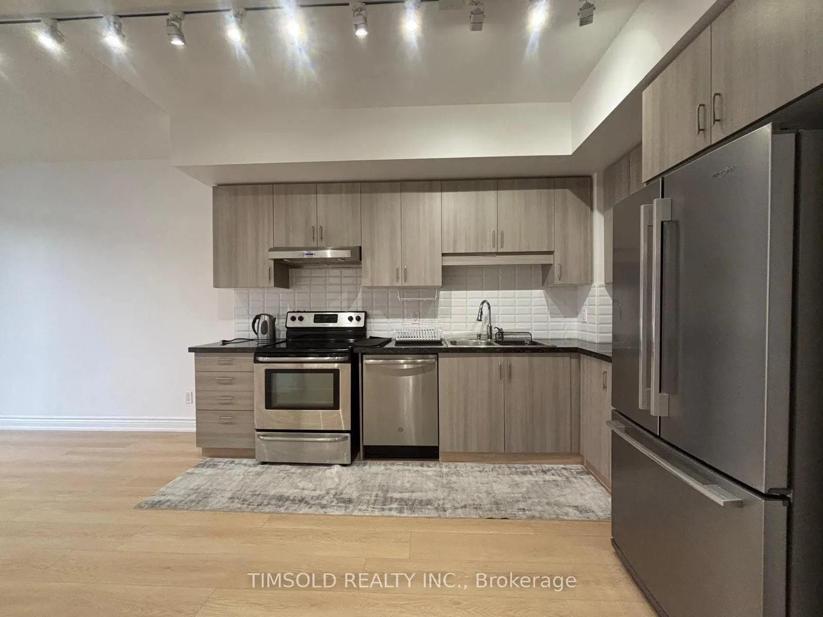 89 South Town Centre Boulevard #803