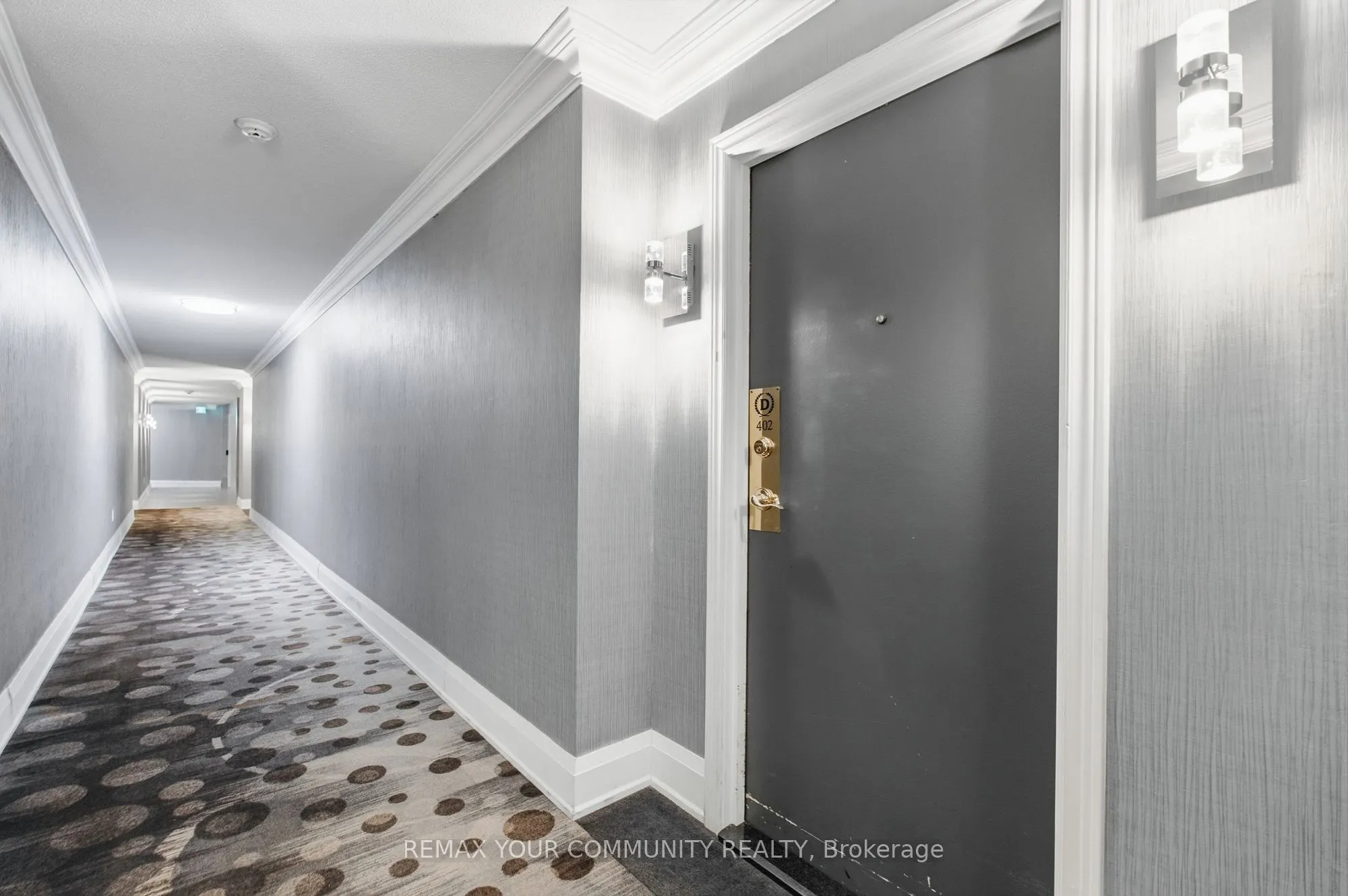20 Harding Boulevard #402