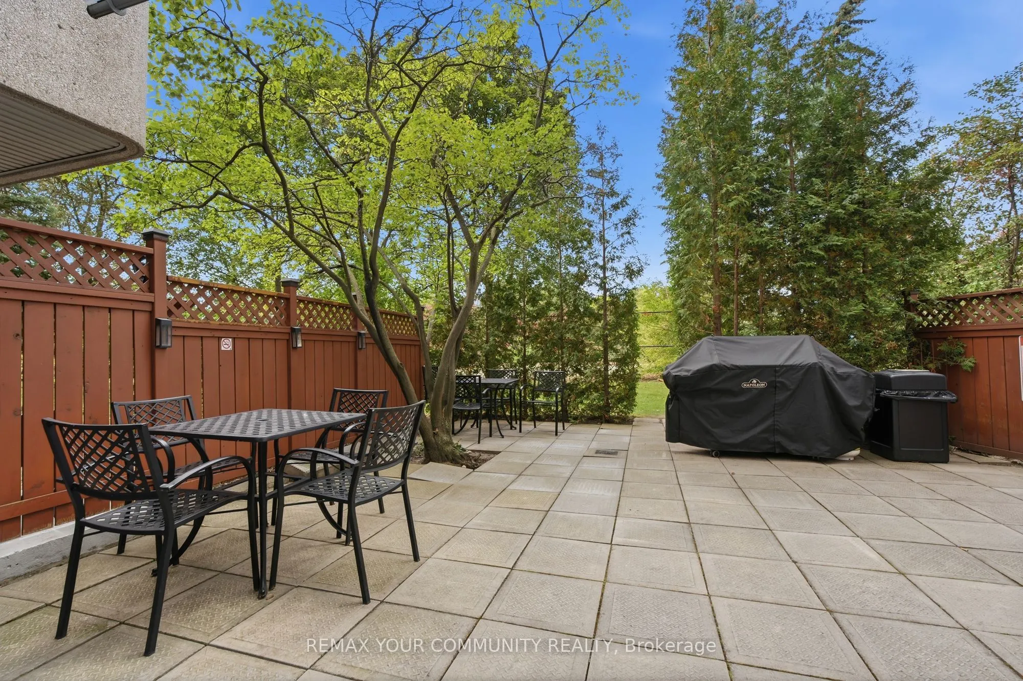 20 Harding Boulevard #402