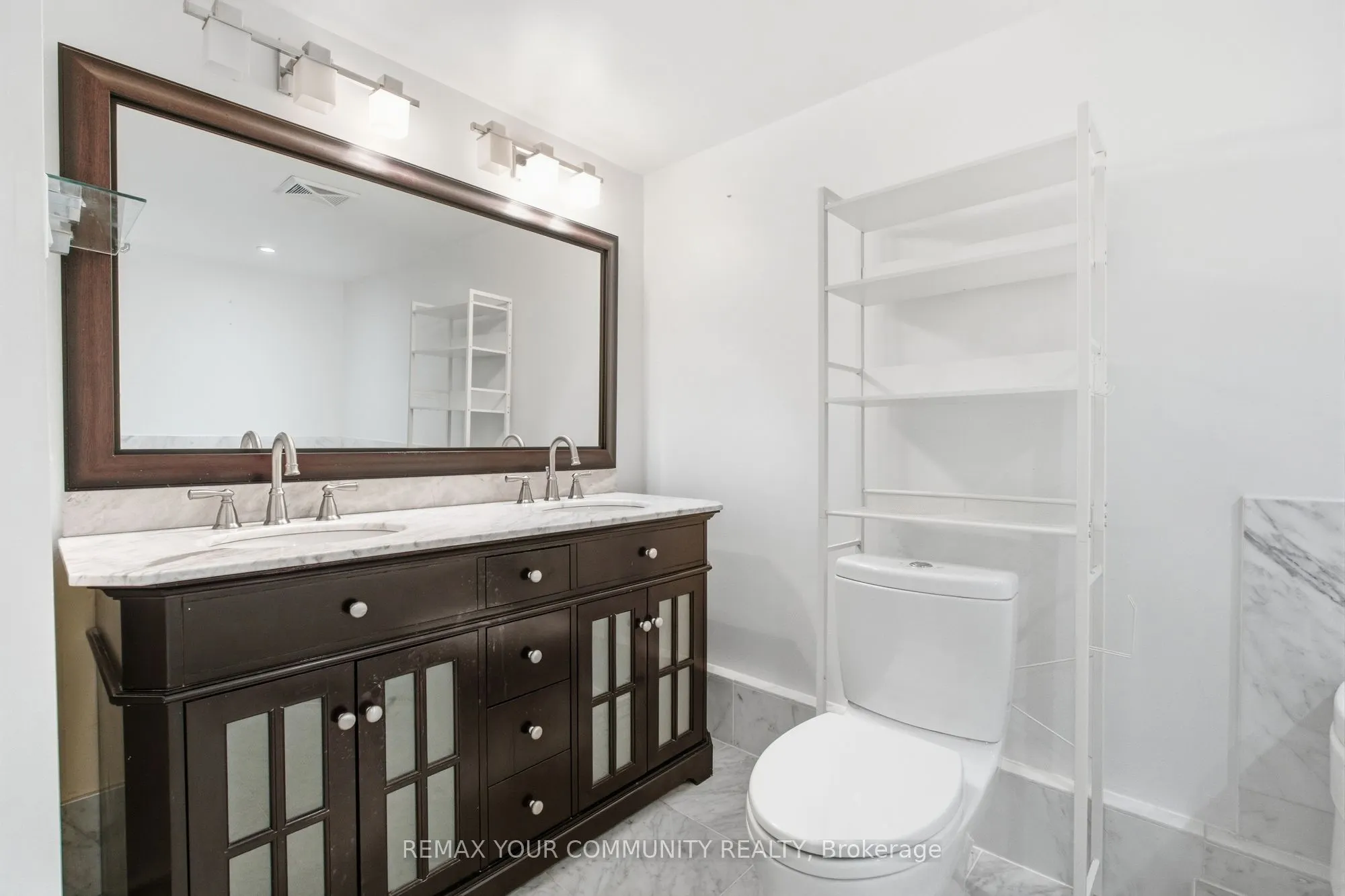 20 Harding Boulevard #402