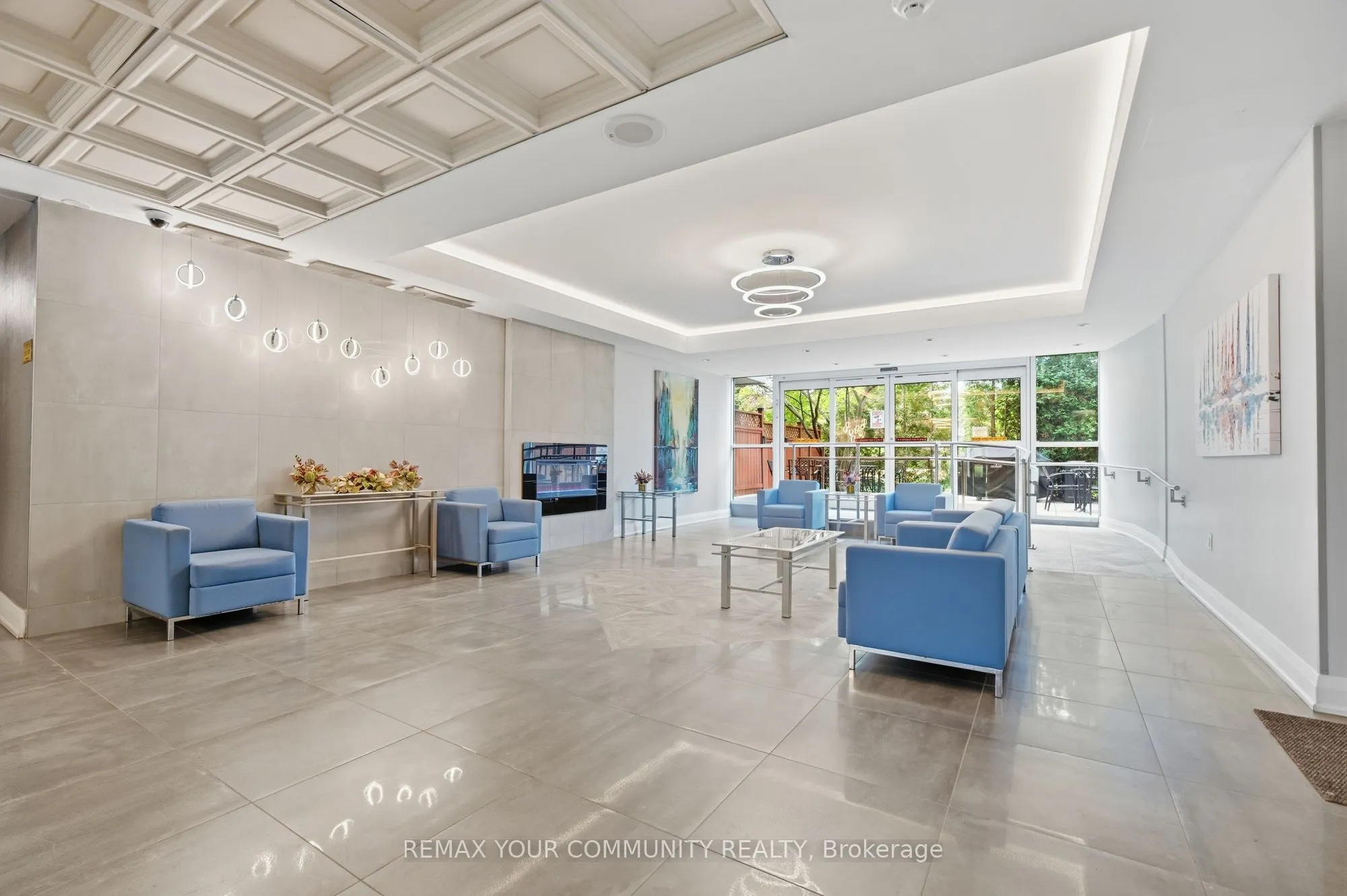 20 Harding Boulevard #402