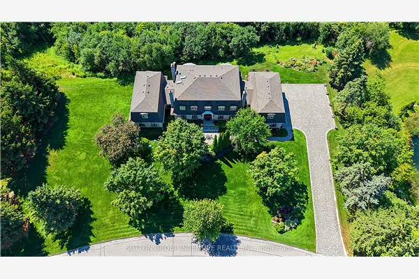 25 Bovair Trail