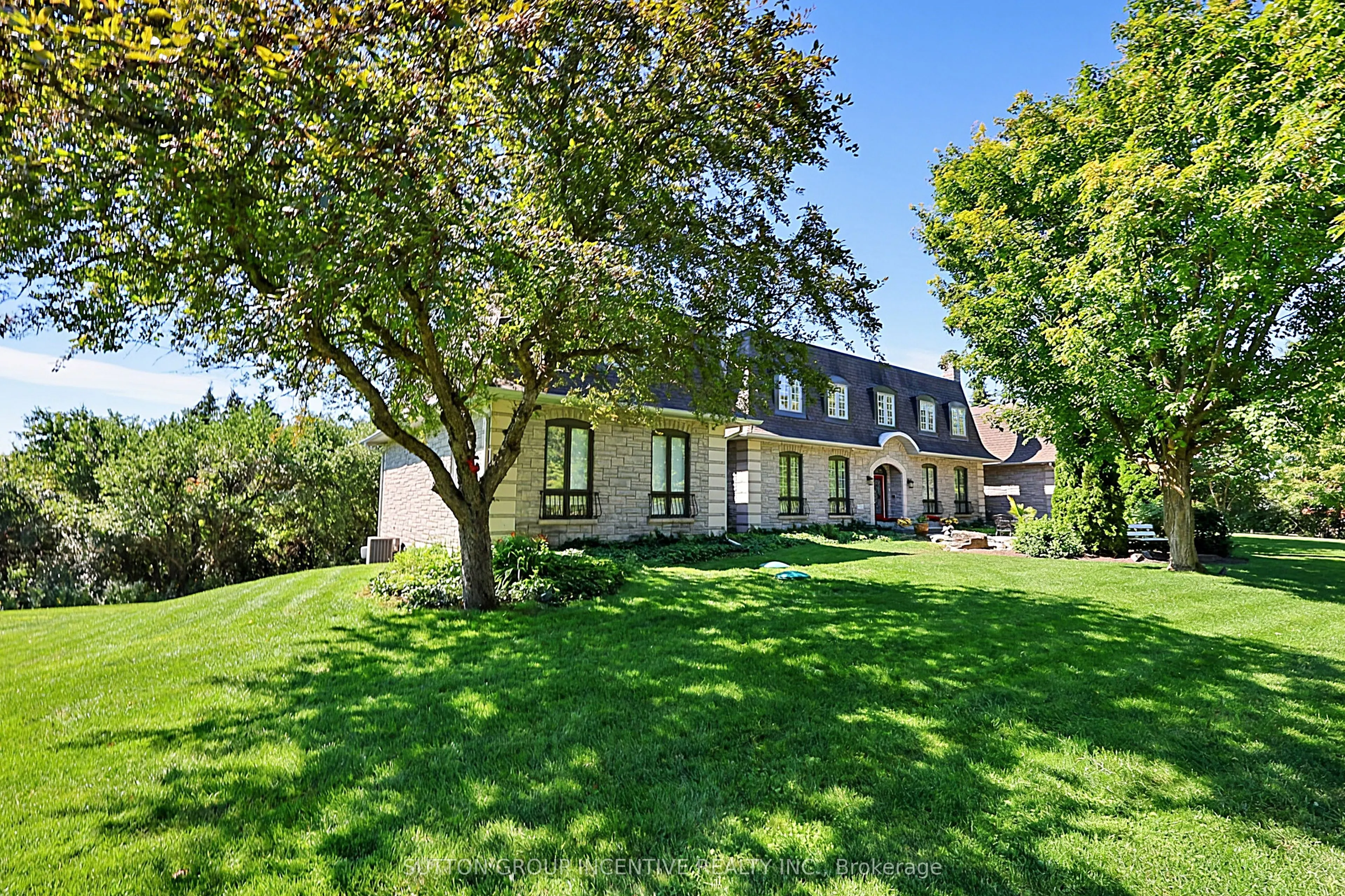 25 Bovair Trail