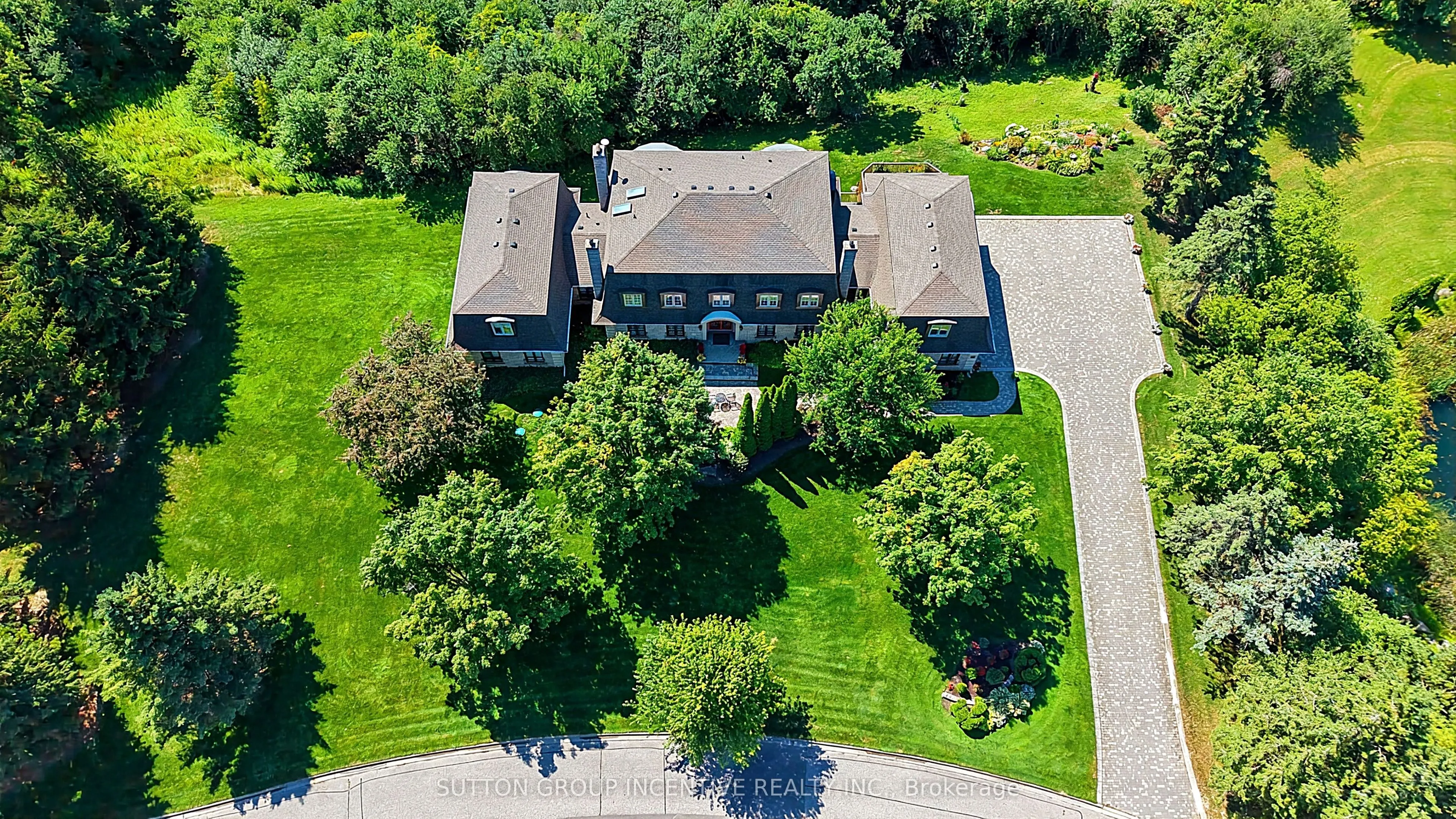 25 Bovair Trail