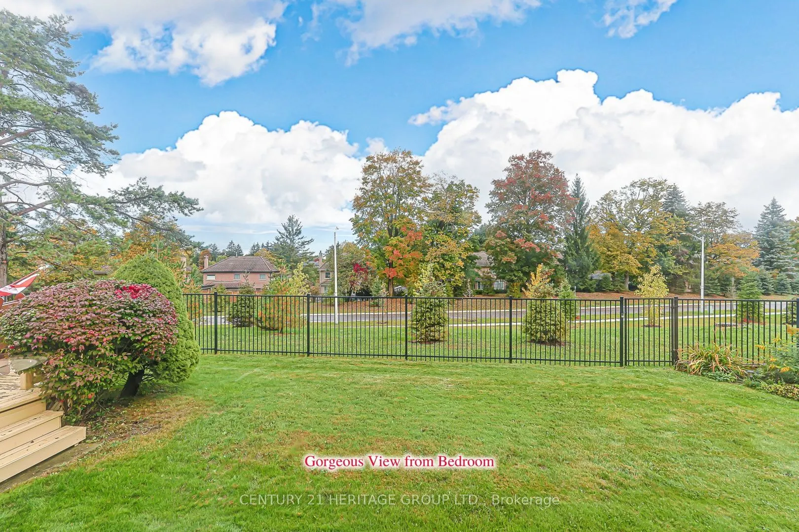 20 Simmons Crescent