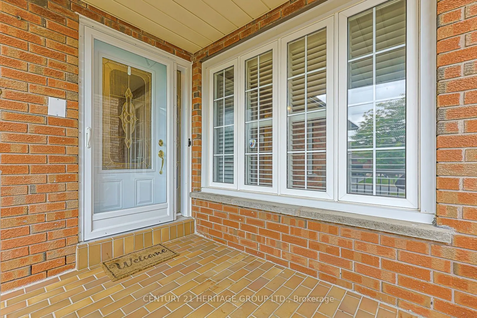 100 Adrianno Crescent
