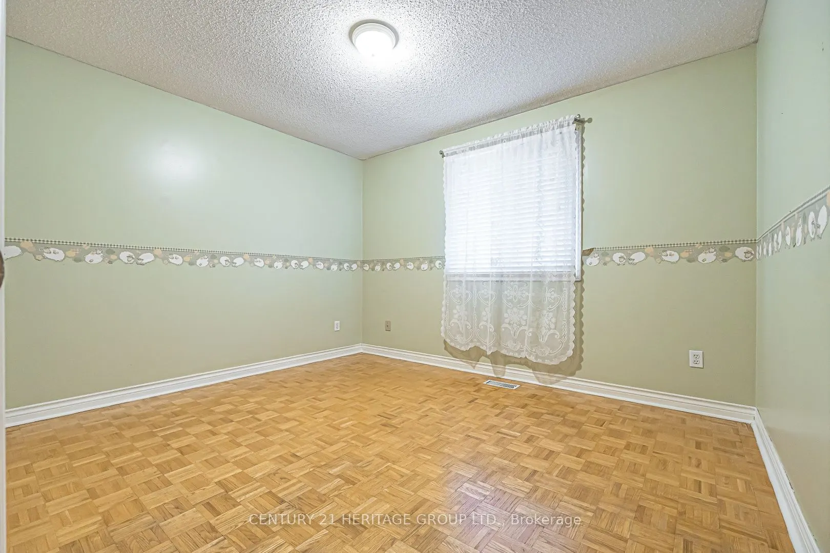 100 Adrianno Crescent