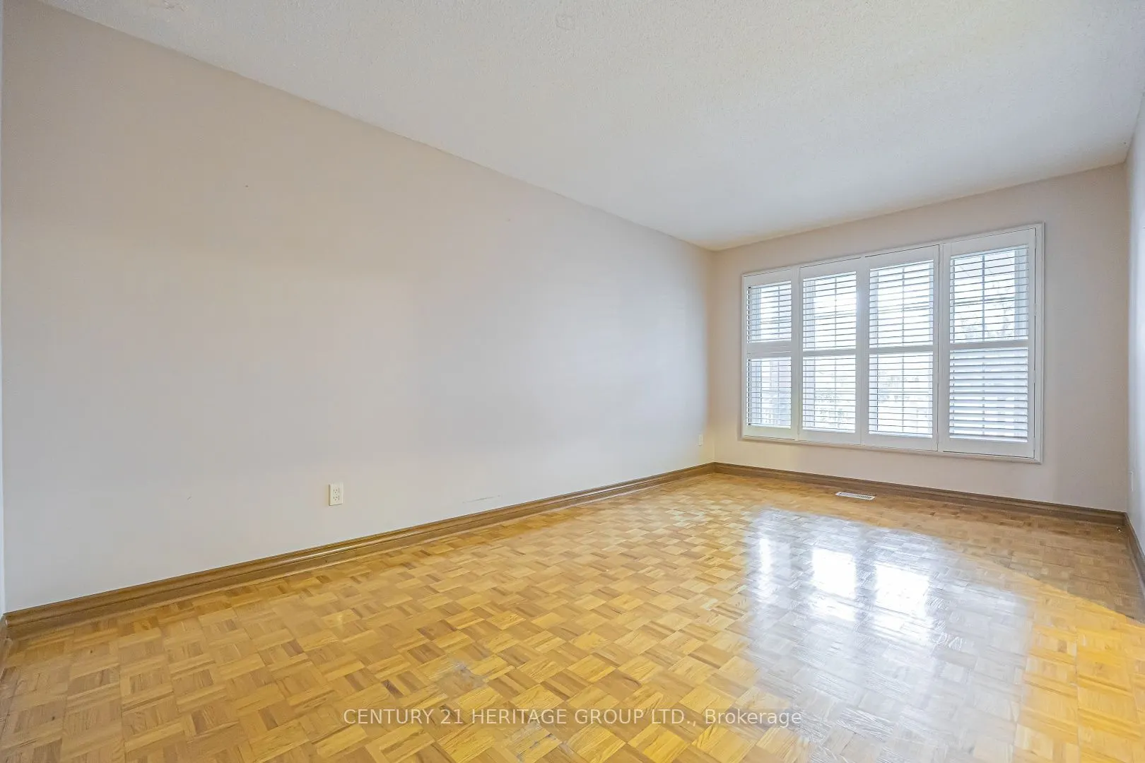 100 Adrianno Crescent