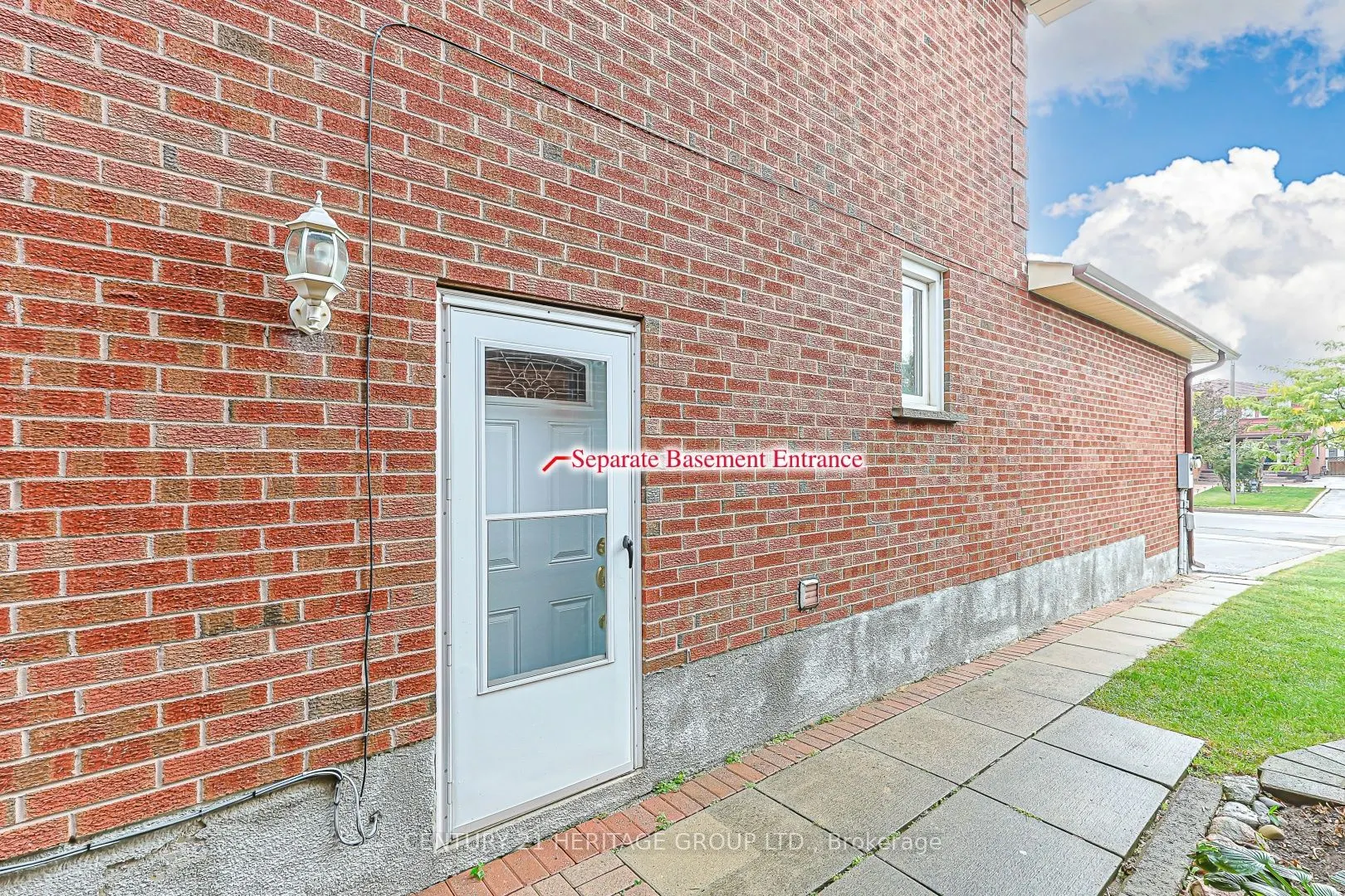 100 Adrianno Crescent