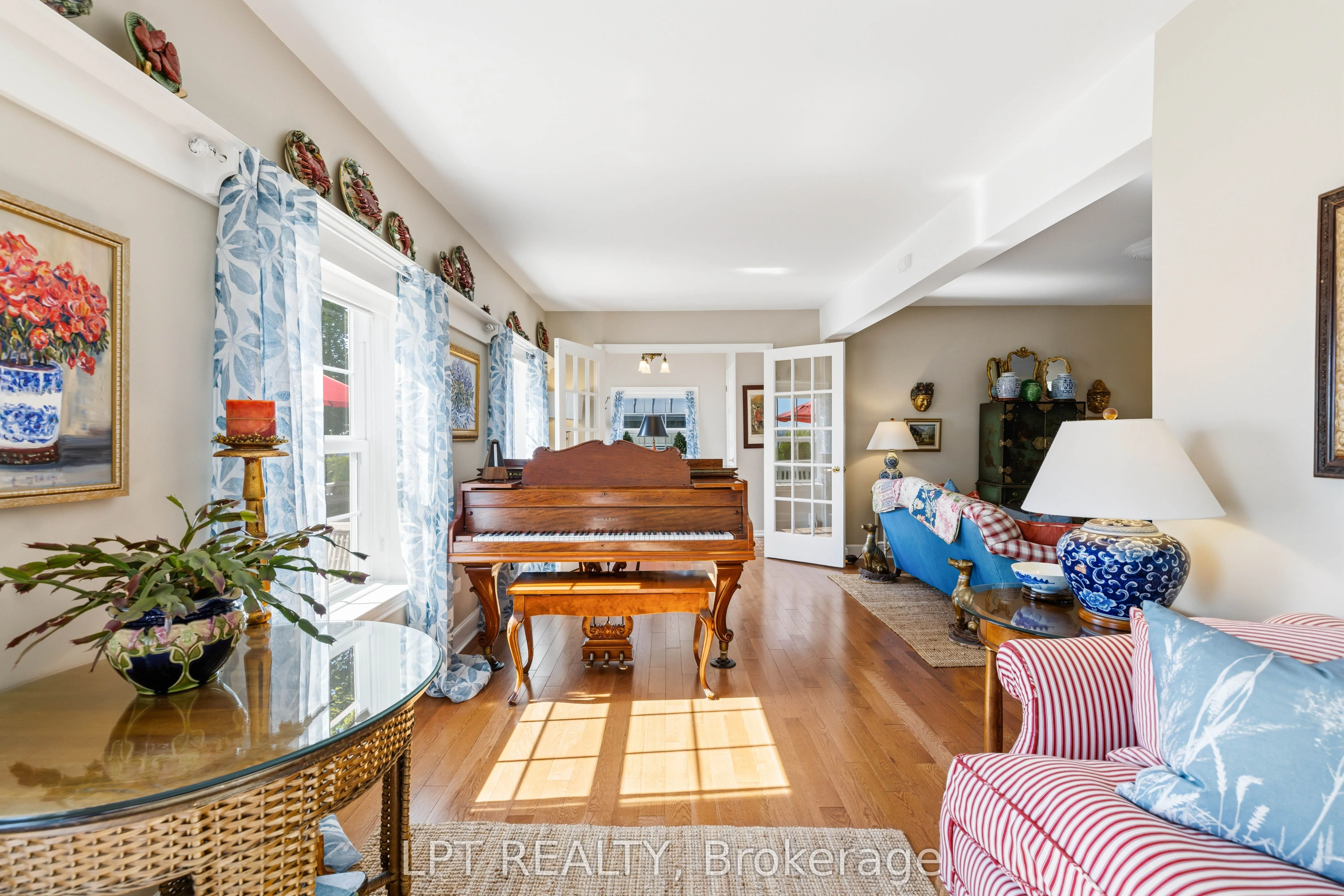 145 Lake Drive N