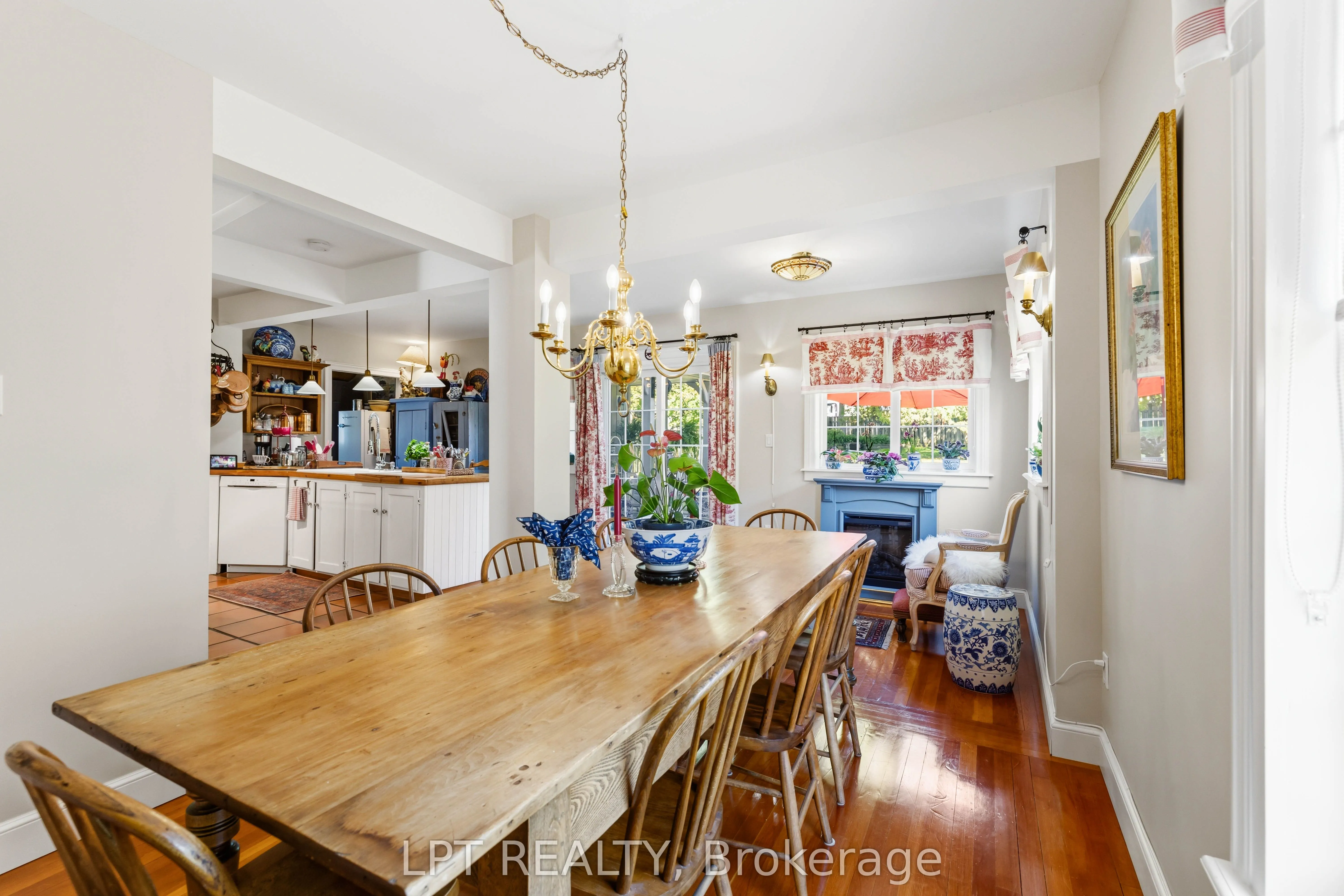 145 Lake Drive N