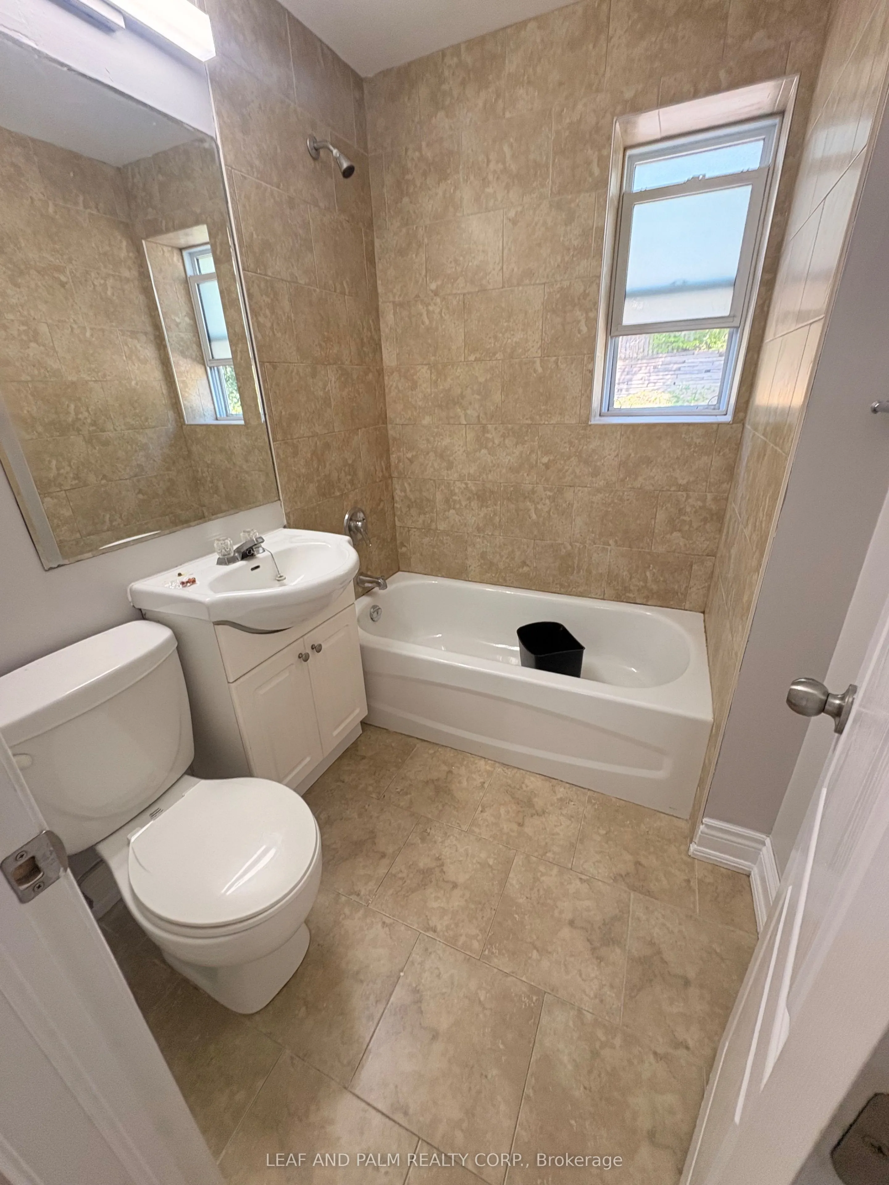 31 Huron Heights Drive #8