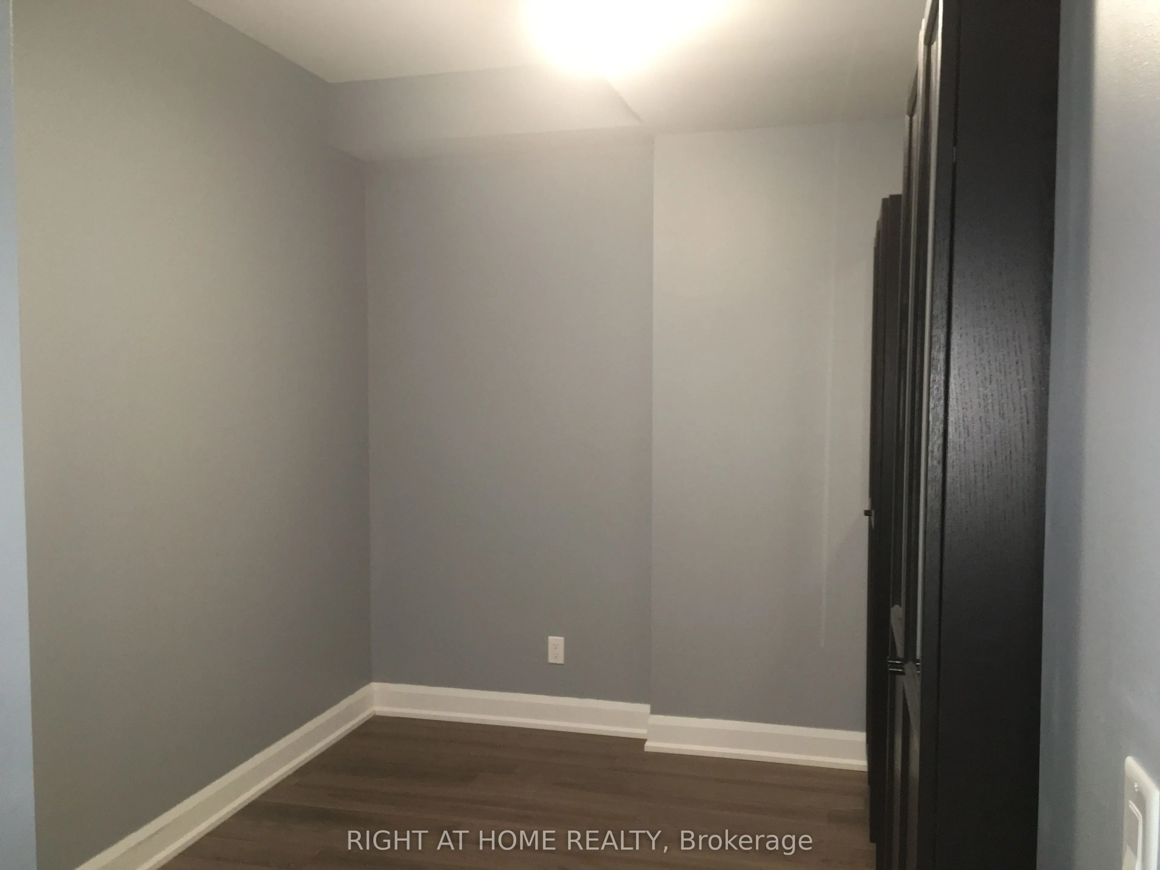 2910 Highway No, 7 Road W #312