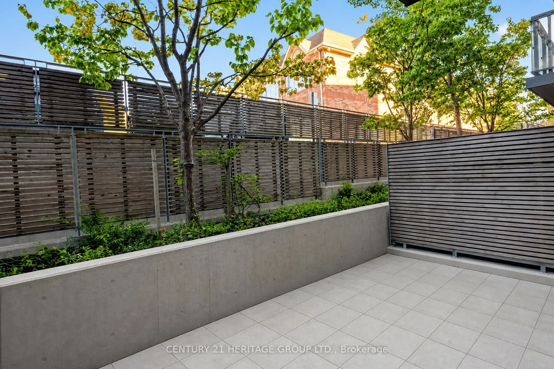 7608 Yonge Street #116
