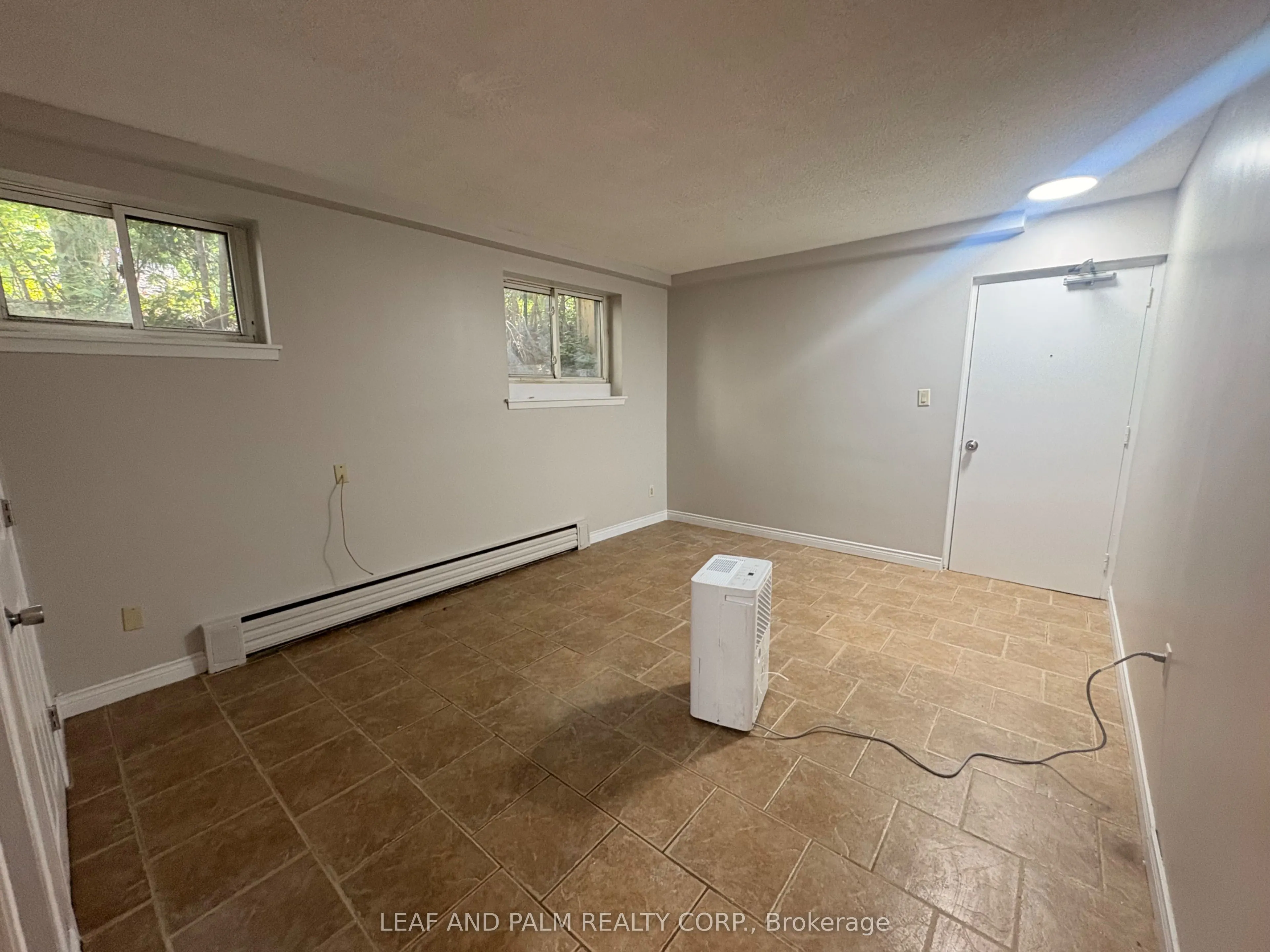 366 Penn Avenue #B6