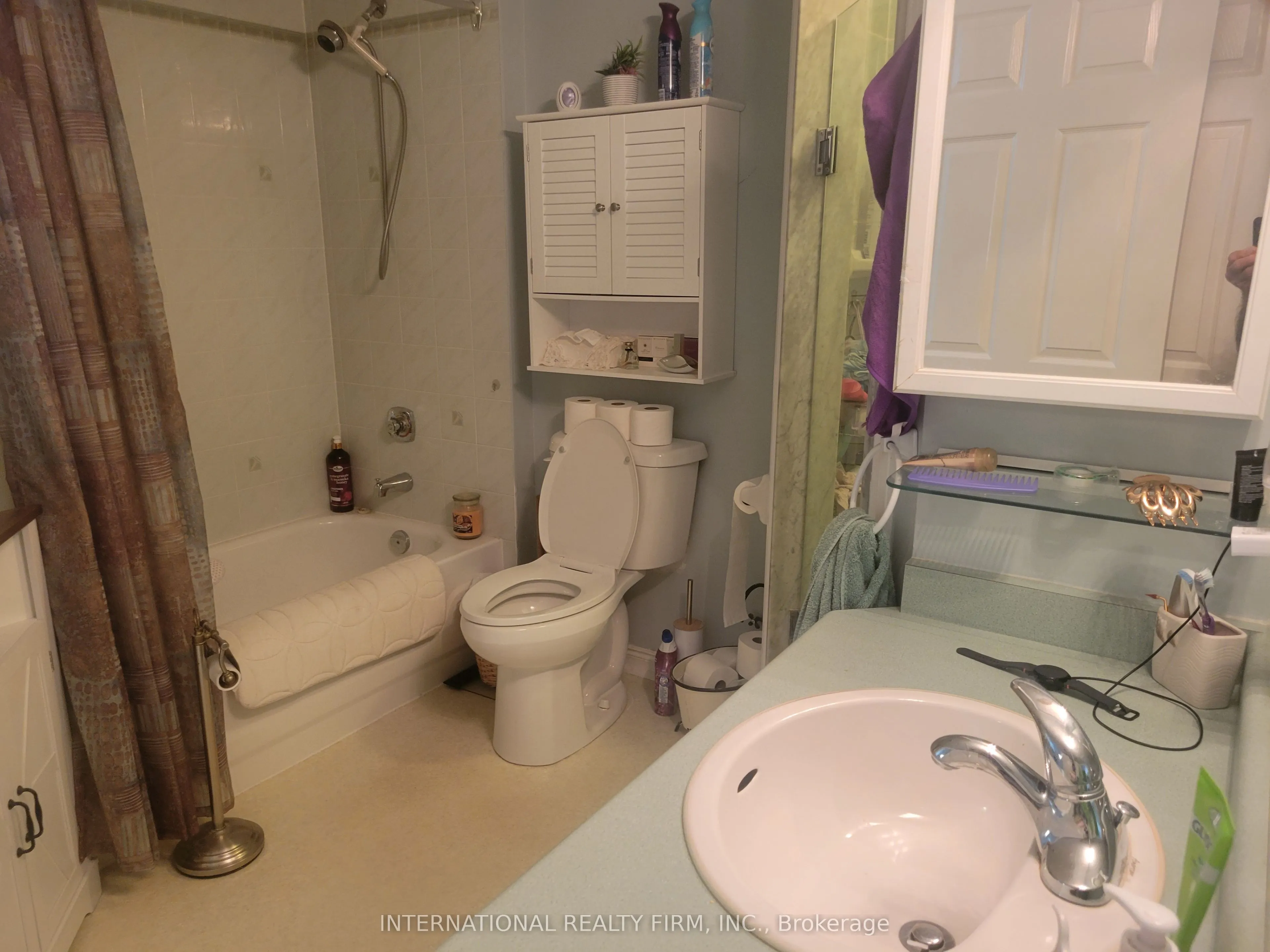 85 Wellington Street W #310