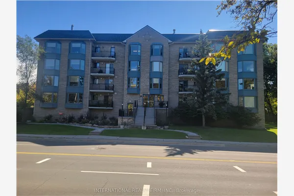 85 Wellington Street W #310