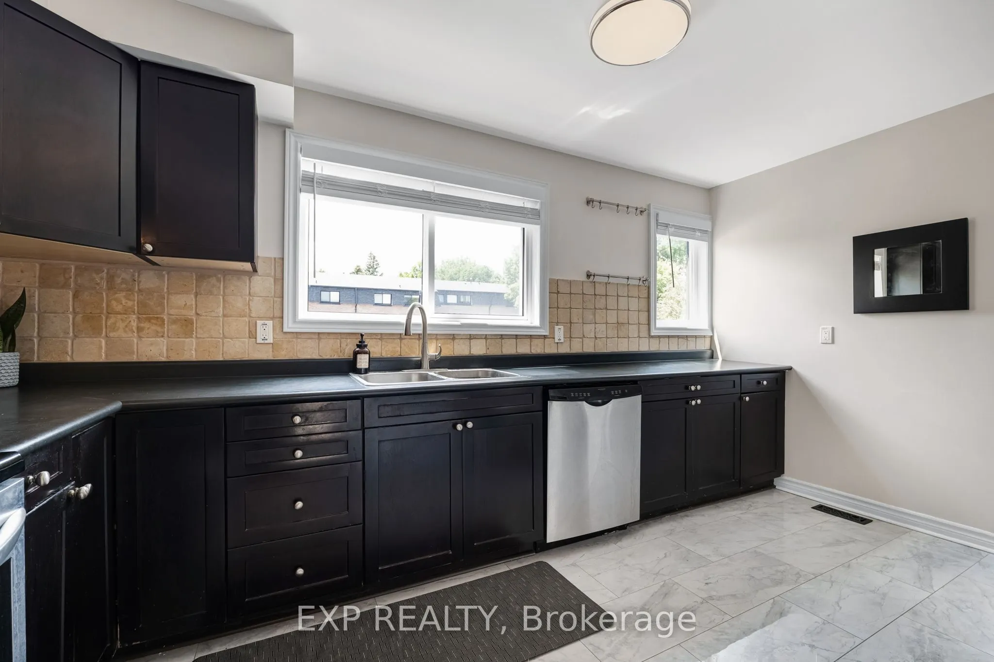 6 Poplar Crescent #31
