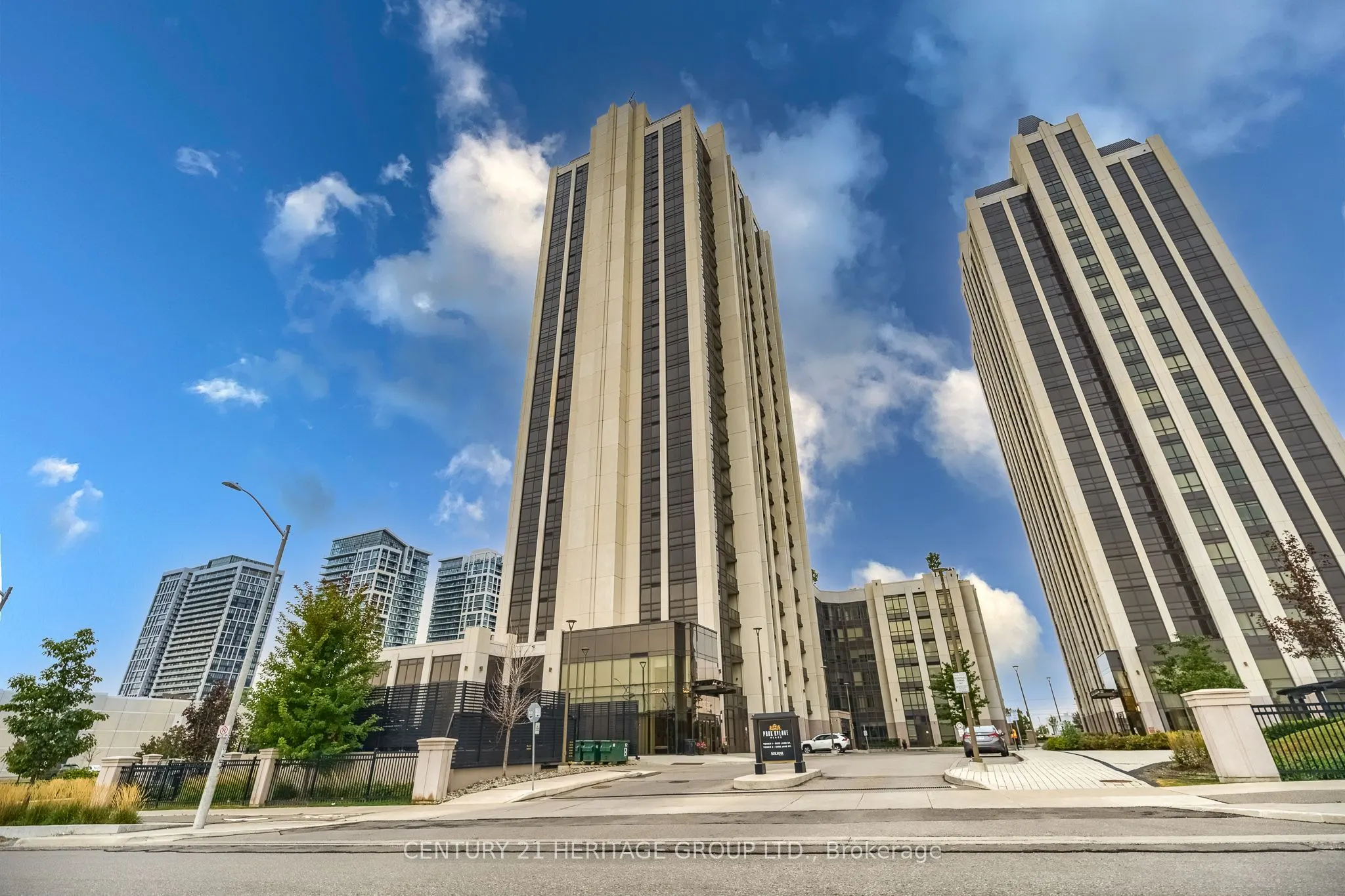 9075 Jane Street #1807