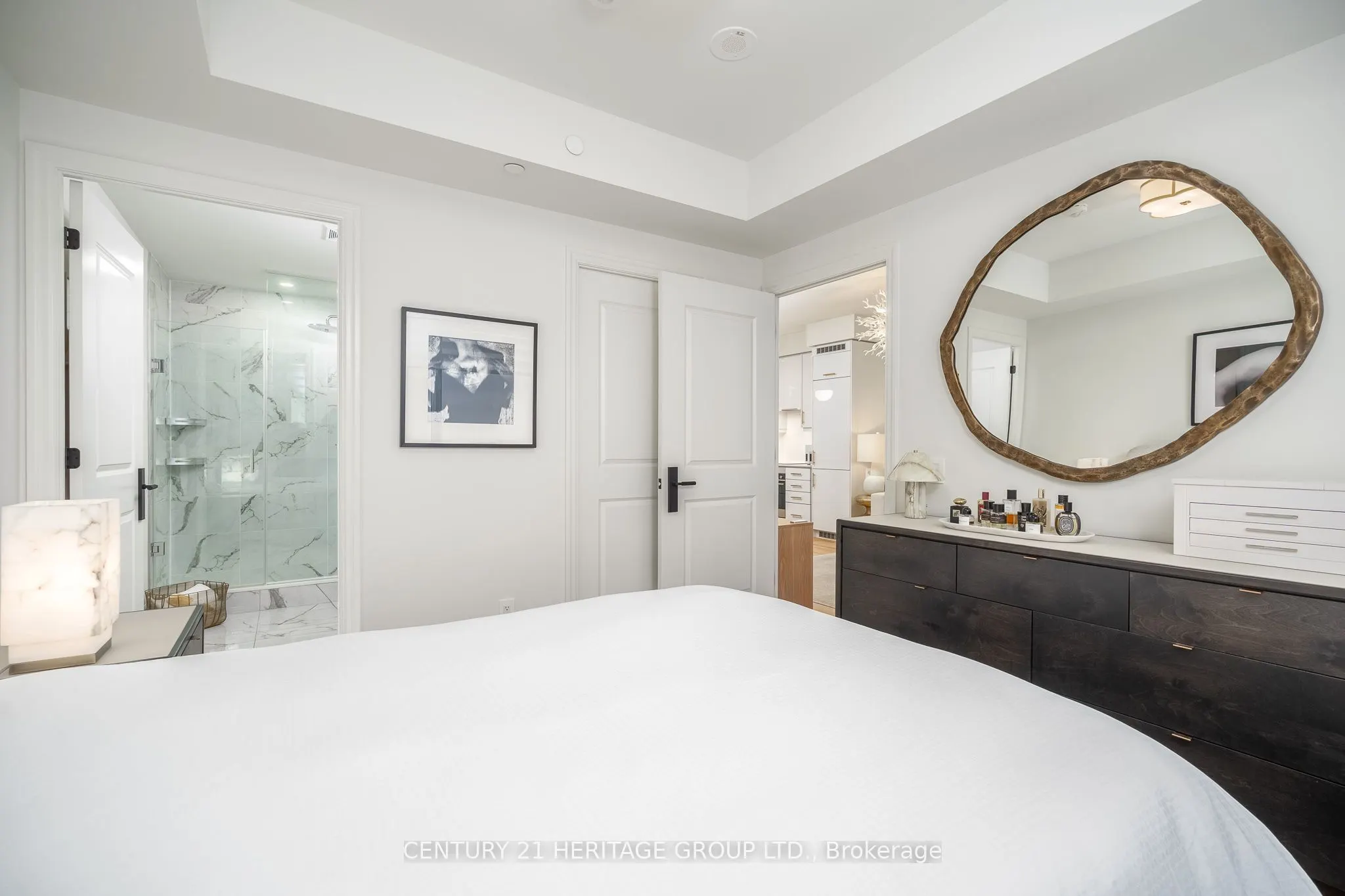 9075 Jane Street #1807